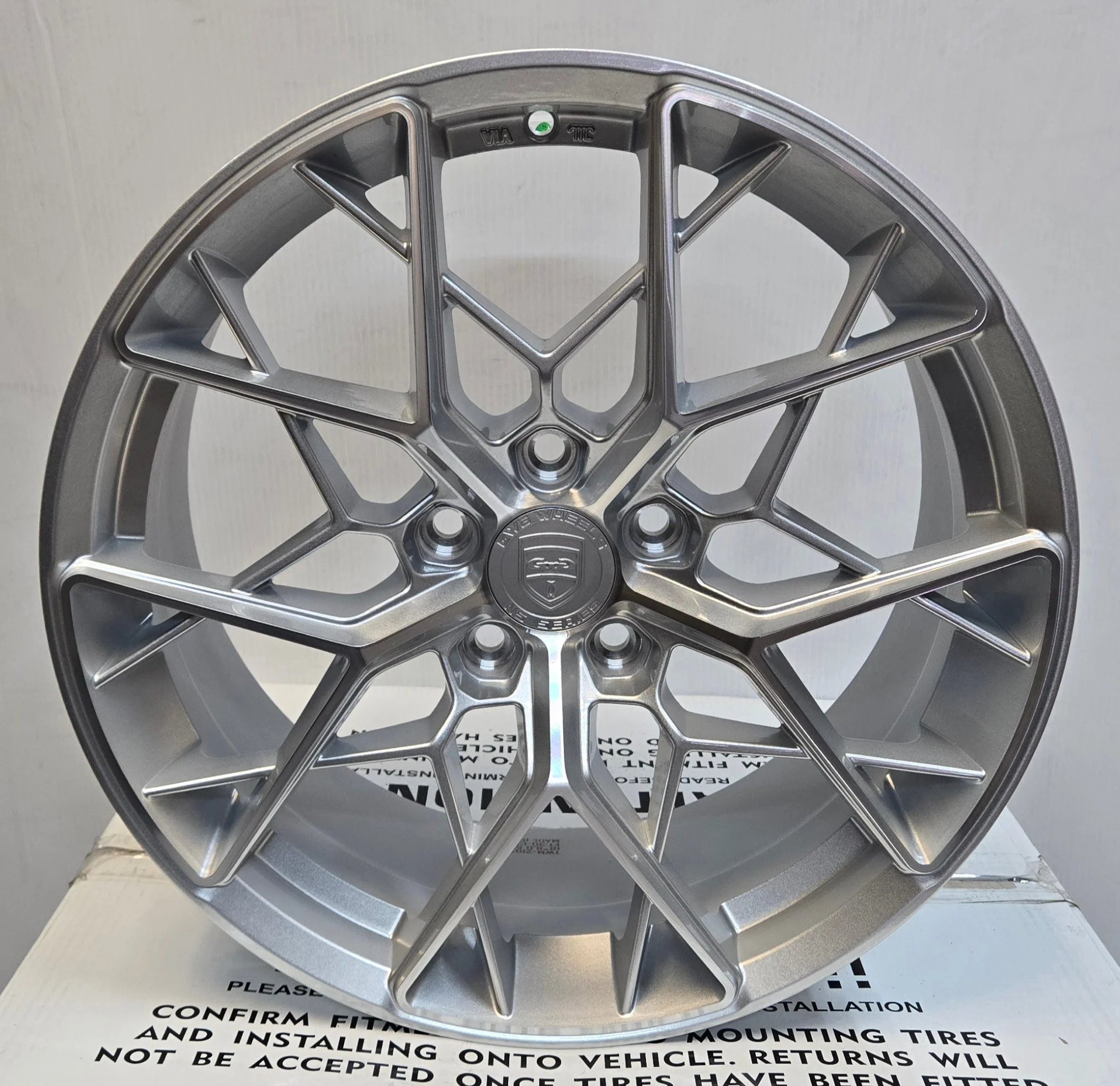 GWG NS2 18x8 5x114.3 SILVER