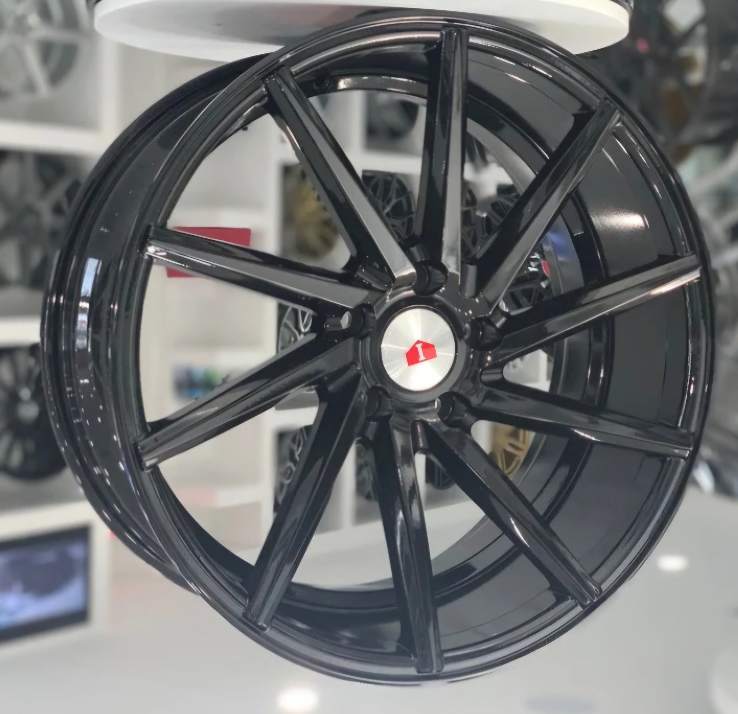 W013 20X8.5 5X114.3 GLOSS BLACK CB73.1 ET35