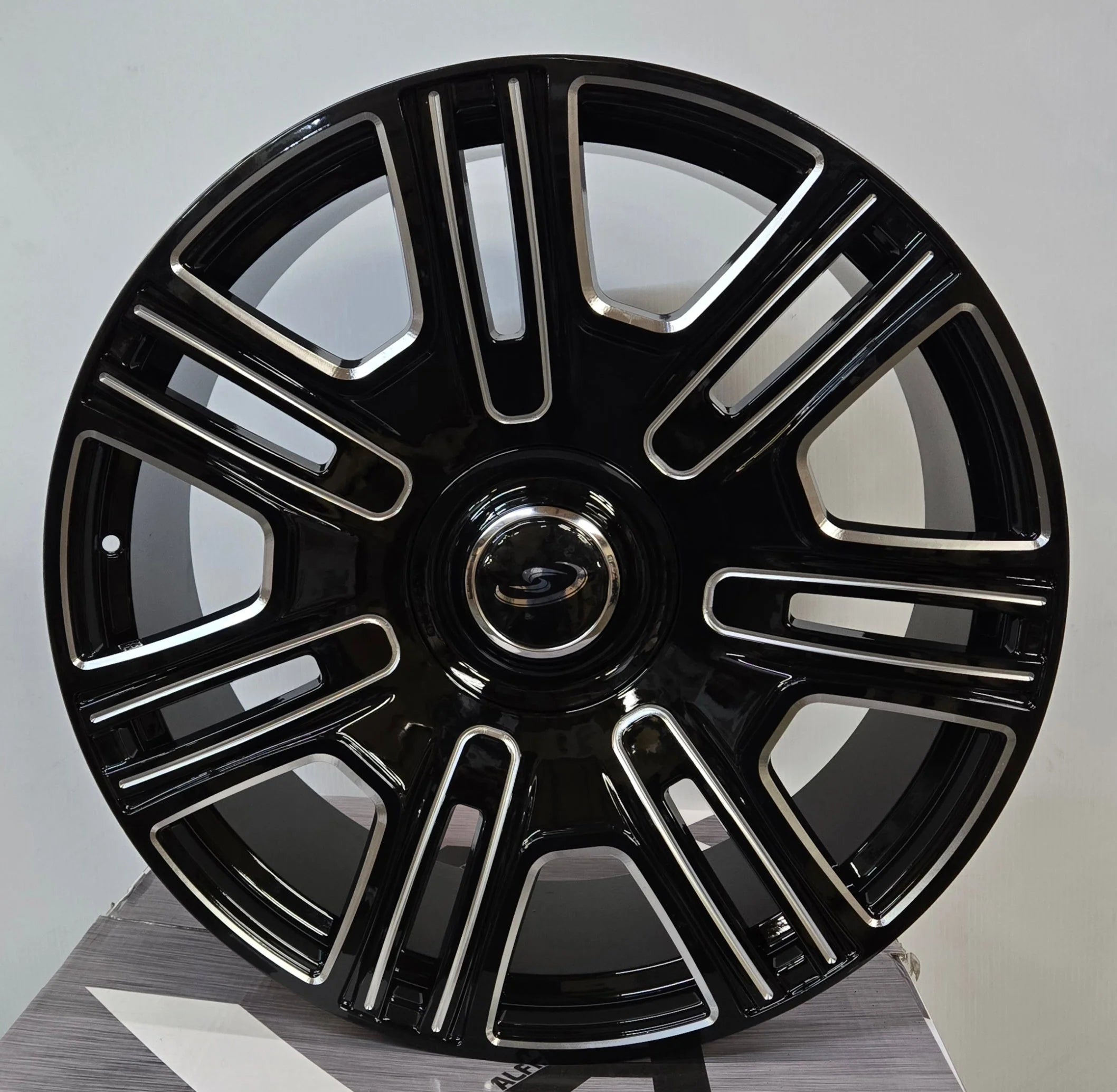 7064 OS FF-2 24x10 6x135 / 6x139.7 GLOSS BLACK MACHINED FACE WITH FLOATING CAP CB87.1 ET30