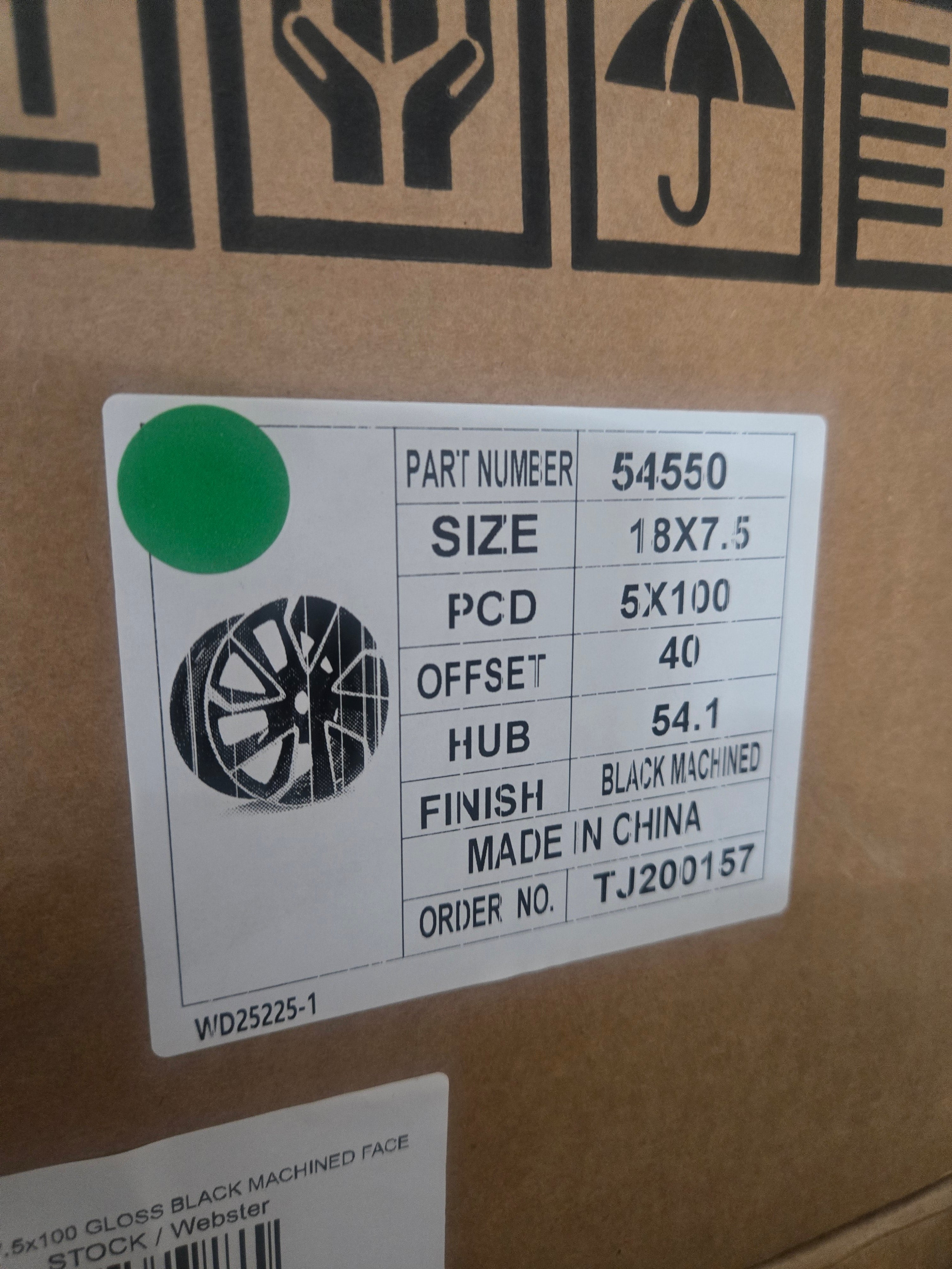 WEOE-TOY 54550 18X7.5 5X100 BLACK MACHINED FACE CB54.1 ET40