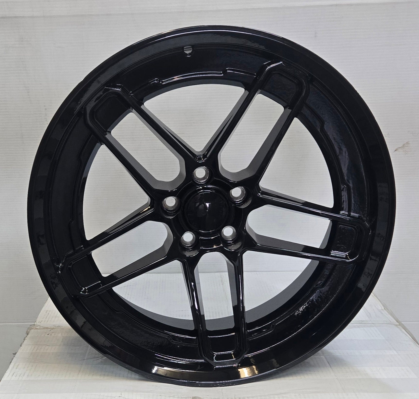 HF5217 SRT DEMON 20X11 PIANO BLACK CB 71.1 ET38