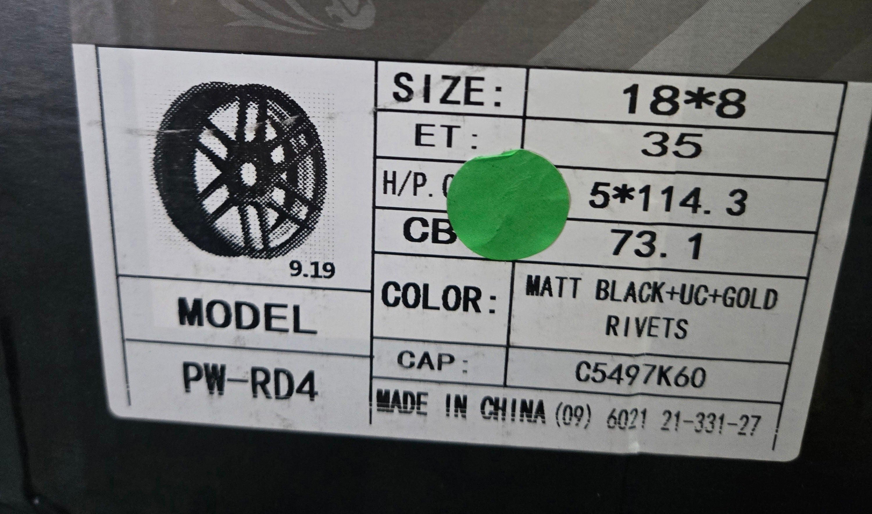 PW-RD4 18X8.0 5X114.3 MATT BLACK+UC+GOLD CB73.1 ET35