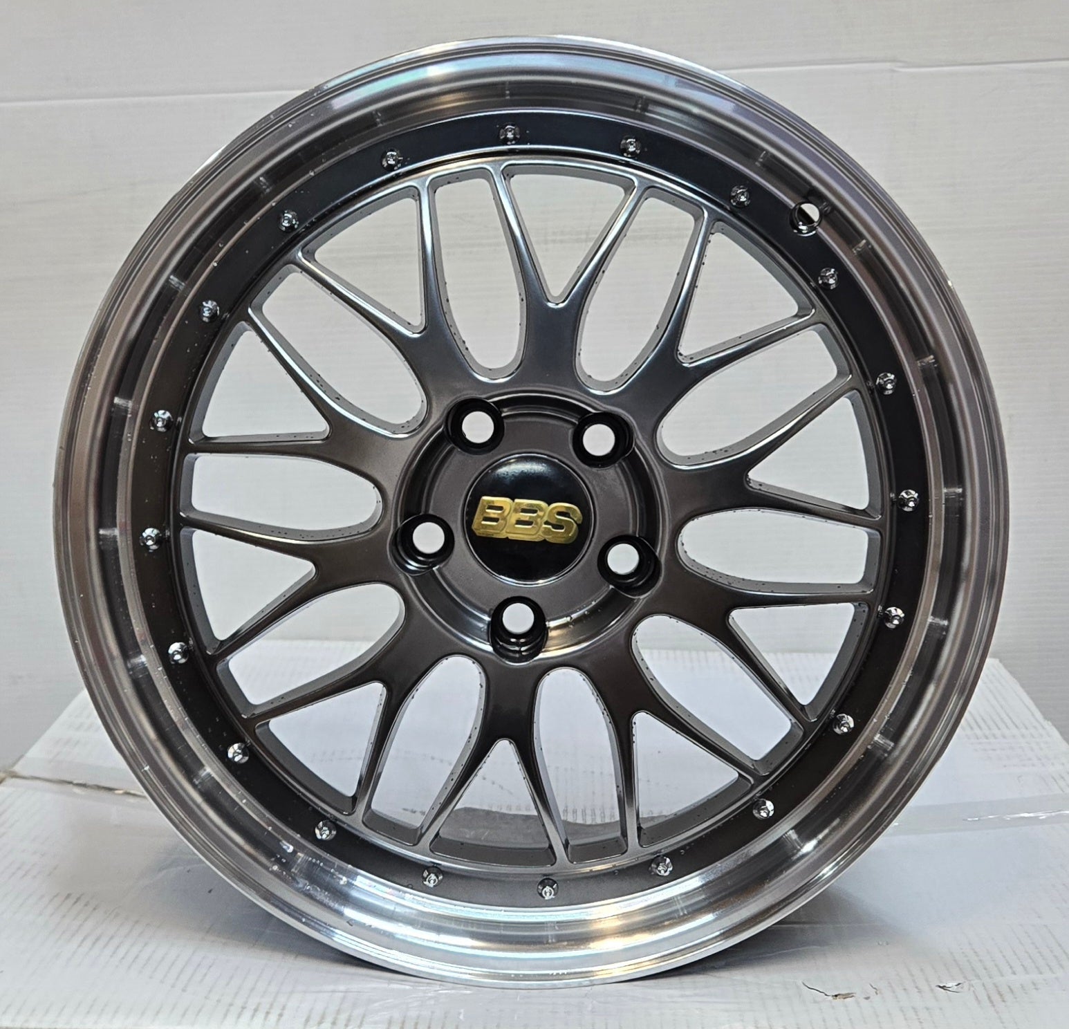 APTNKYN ZS306 17X7.5 5X108 HYPER BLACKMACHINED LIPCB73.1 ET38