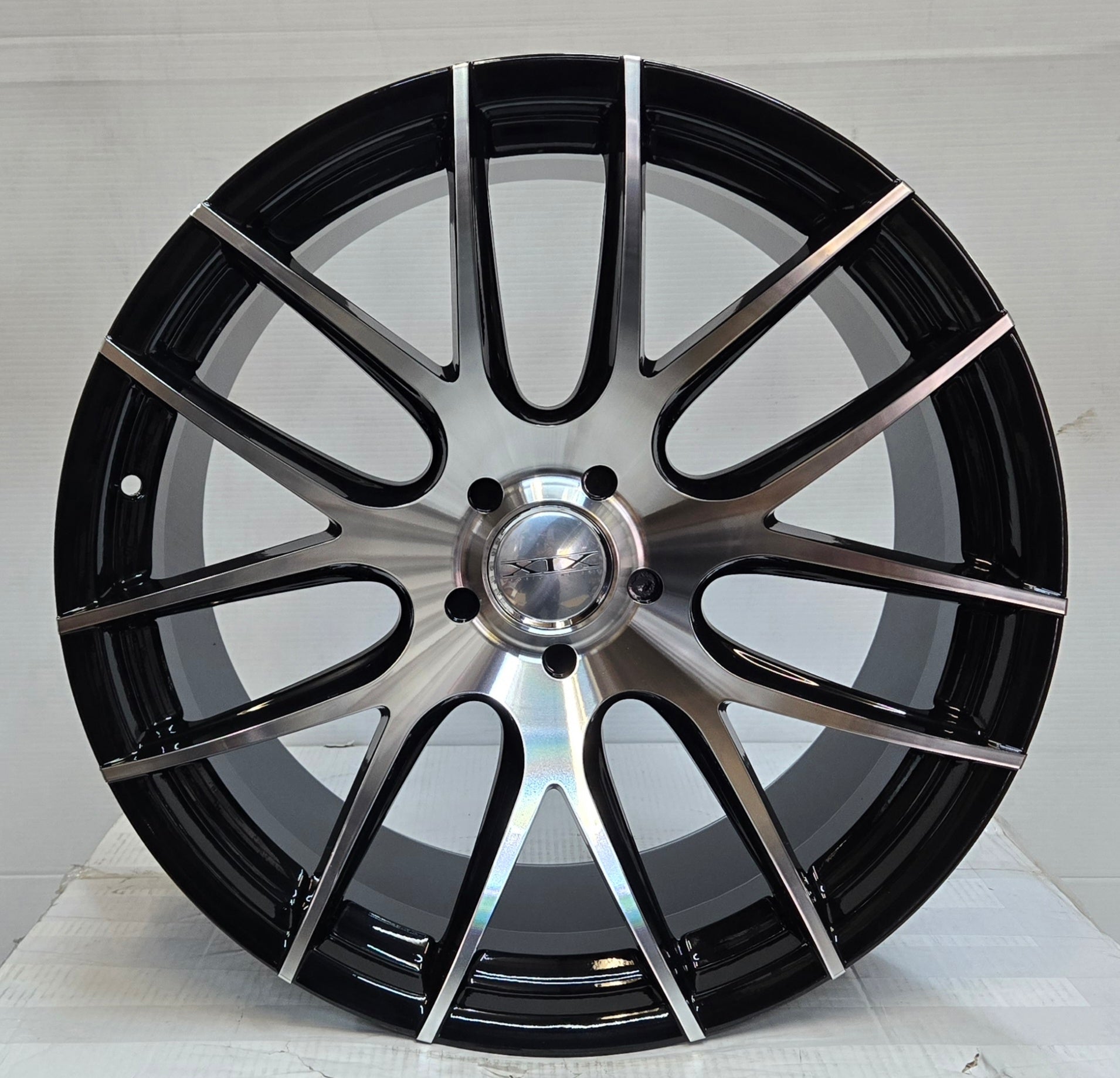 XIX X43 20X10.5 BLANK BLACK MACHINED FACE CB 73.1 ET25