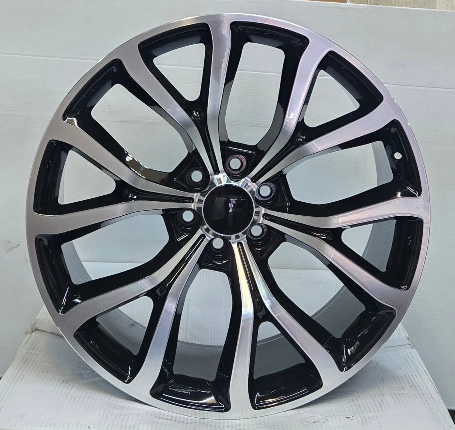 RW 2416516MCB 24X10.0 6X139.7 BLACK MACHINED FACE CB78.1 ET31