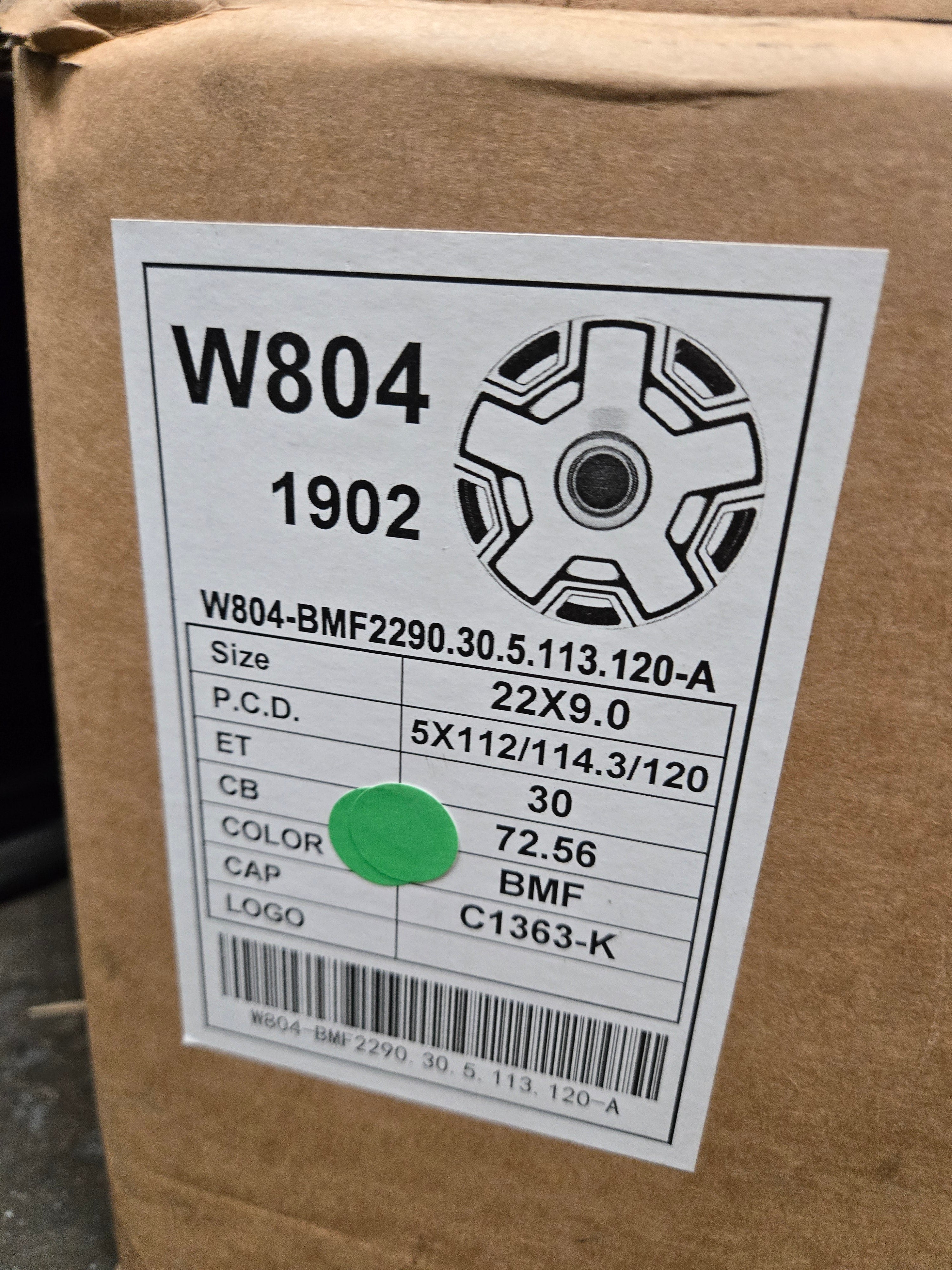 W804 22X9.0 5X112 5X114.3 5X120 BLACK MACHINED FACECB72.1 ET30