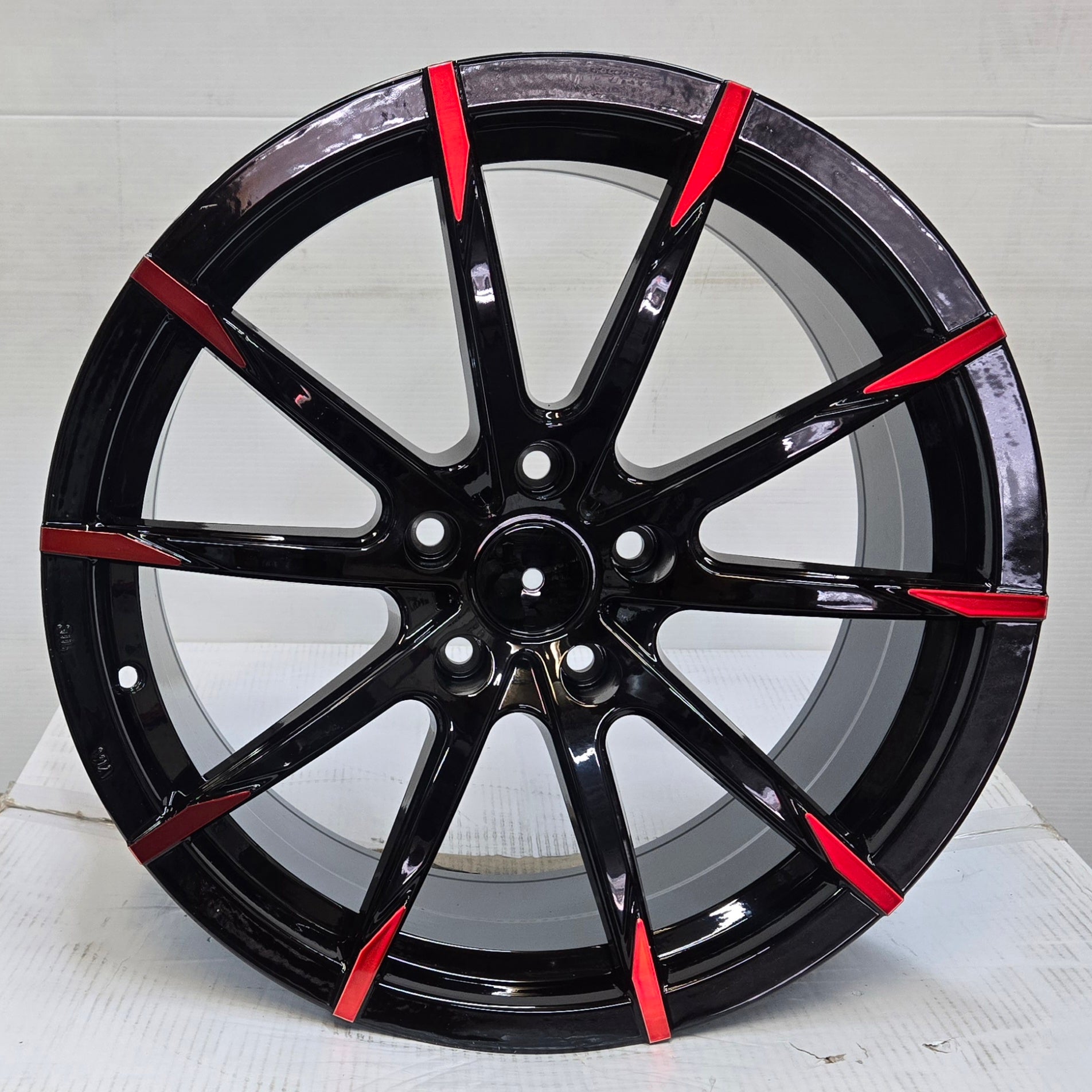 AD073 18X8.5 5X114.3 PBMF RED CB73.1 ET35