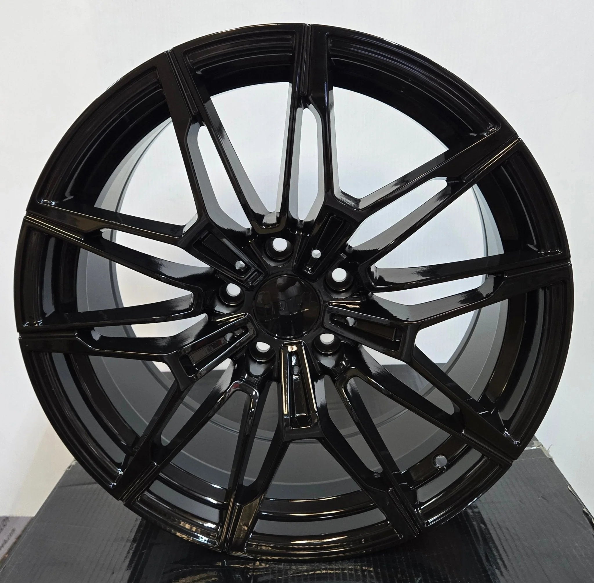 W714 18x8.0 5x120 GLOSS BLACK