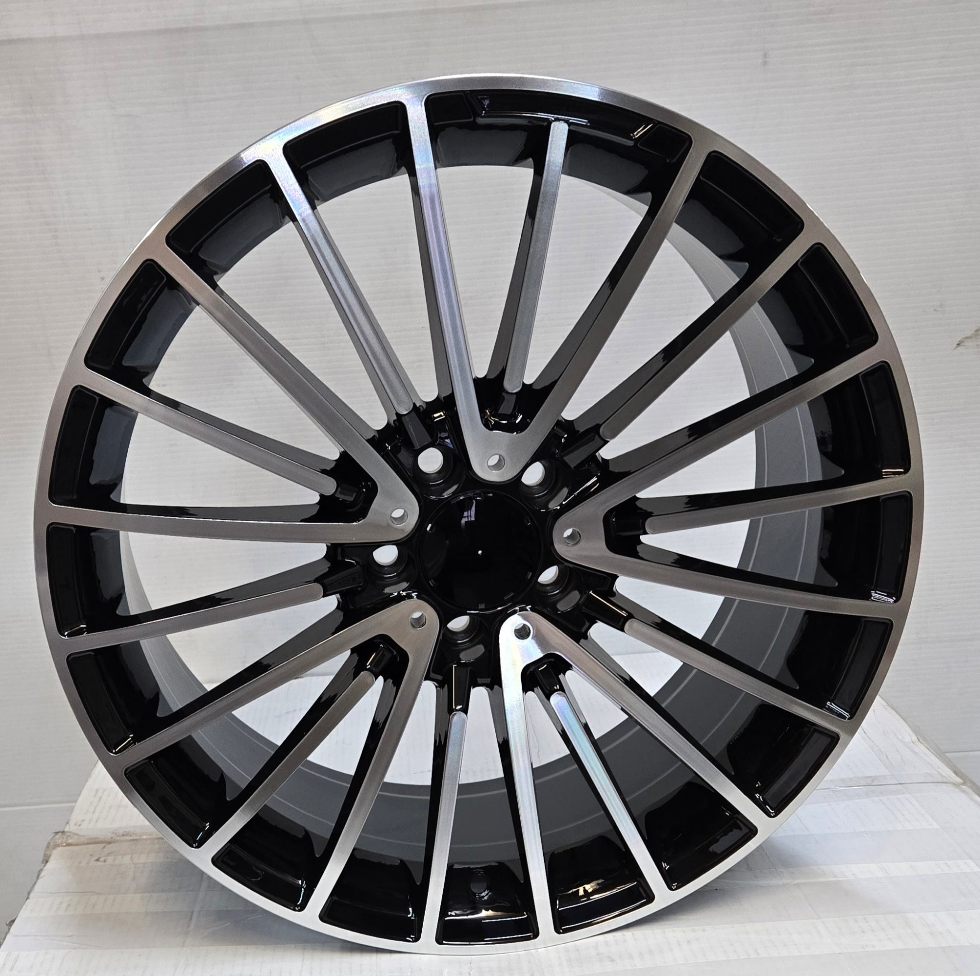 W812 18X9.5 5x112 BLACK MACHINED FACE CB66.1 ET35