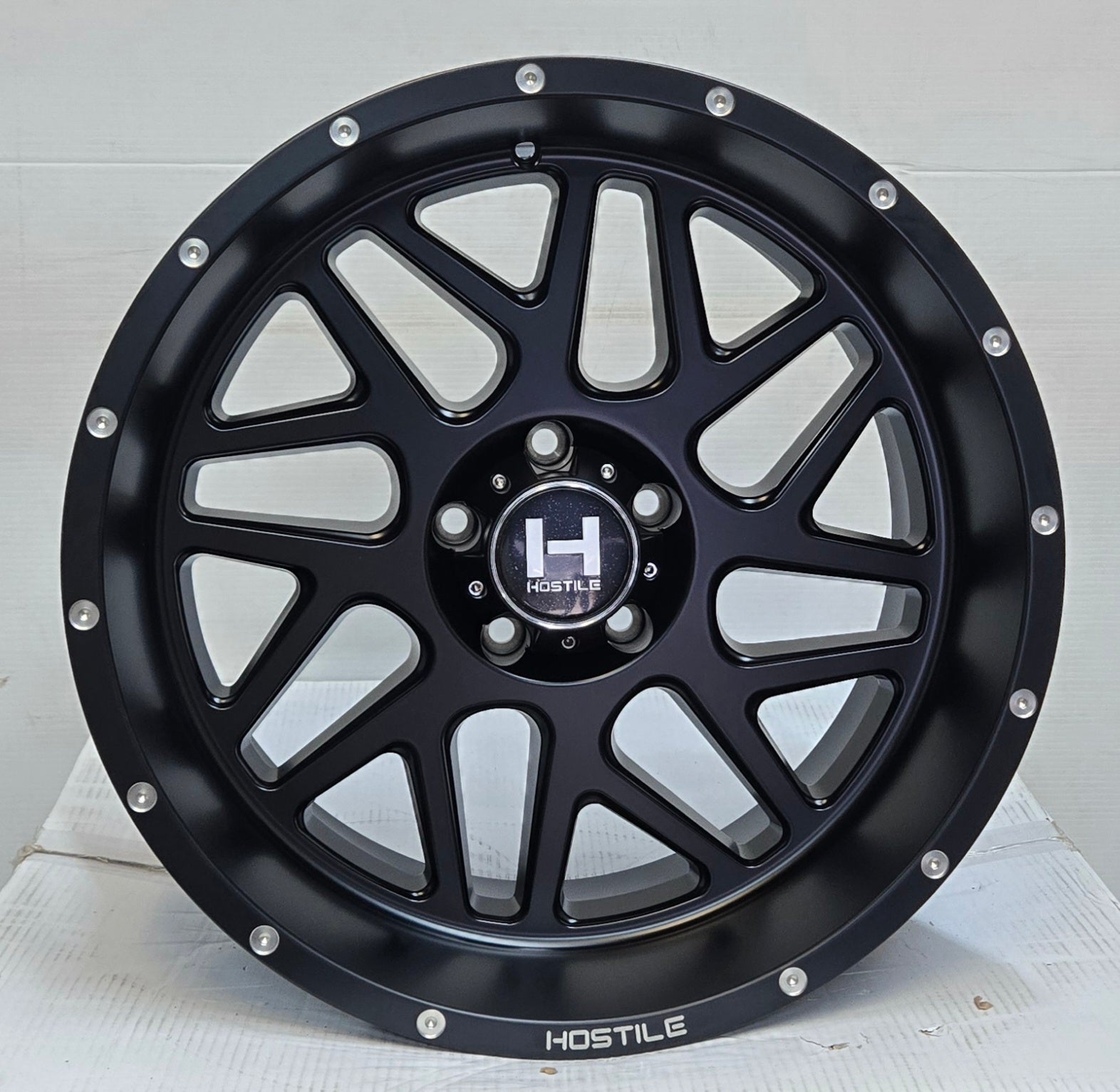 MKW H108 HOSTILE 20X10.0 5X127 ASPHALT CB71.1 ET19