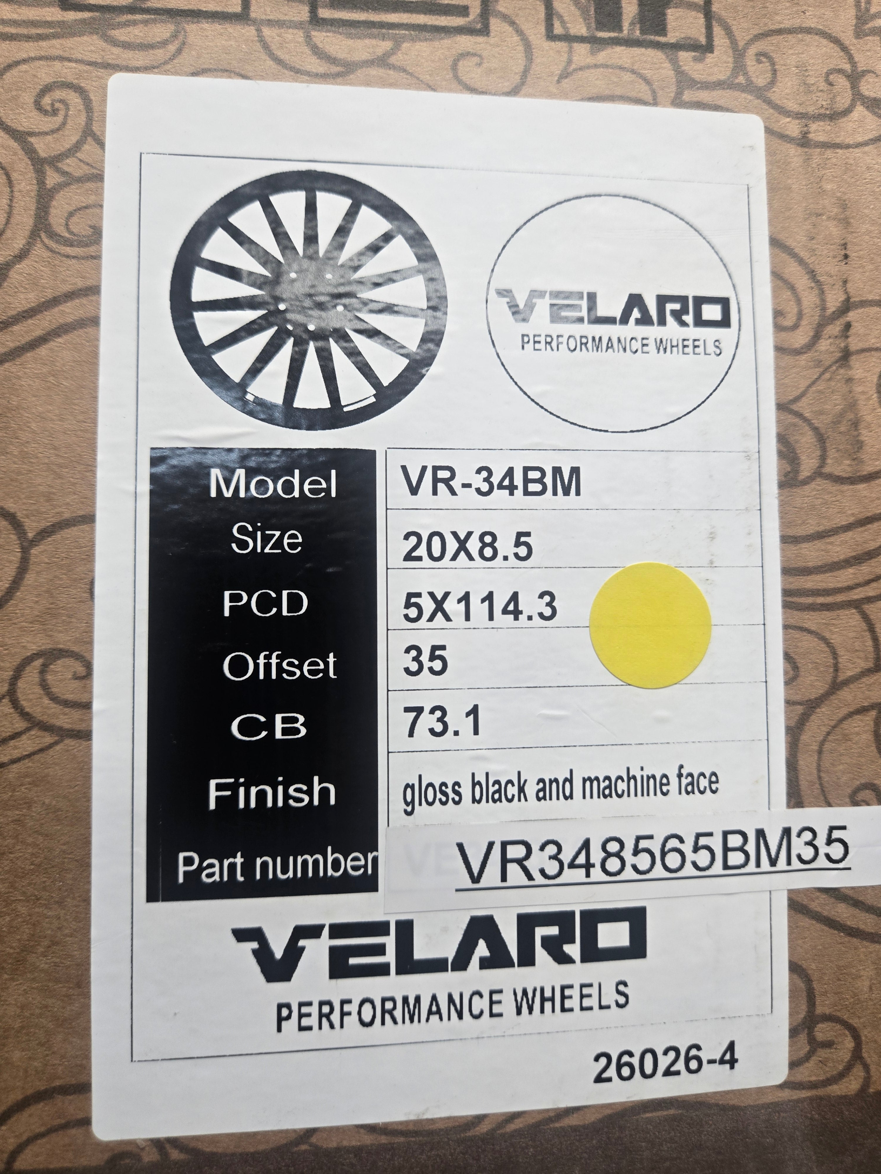 VELARO VR-34 20x8.5 5x114.3 gloss black machined face cb73.1 et35