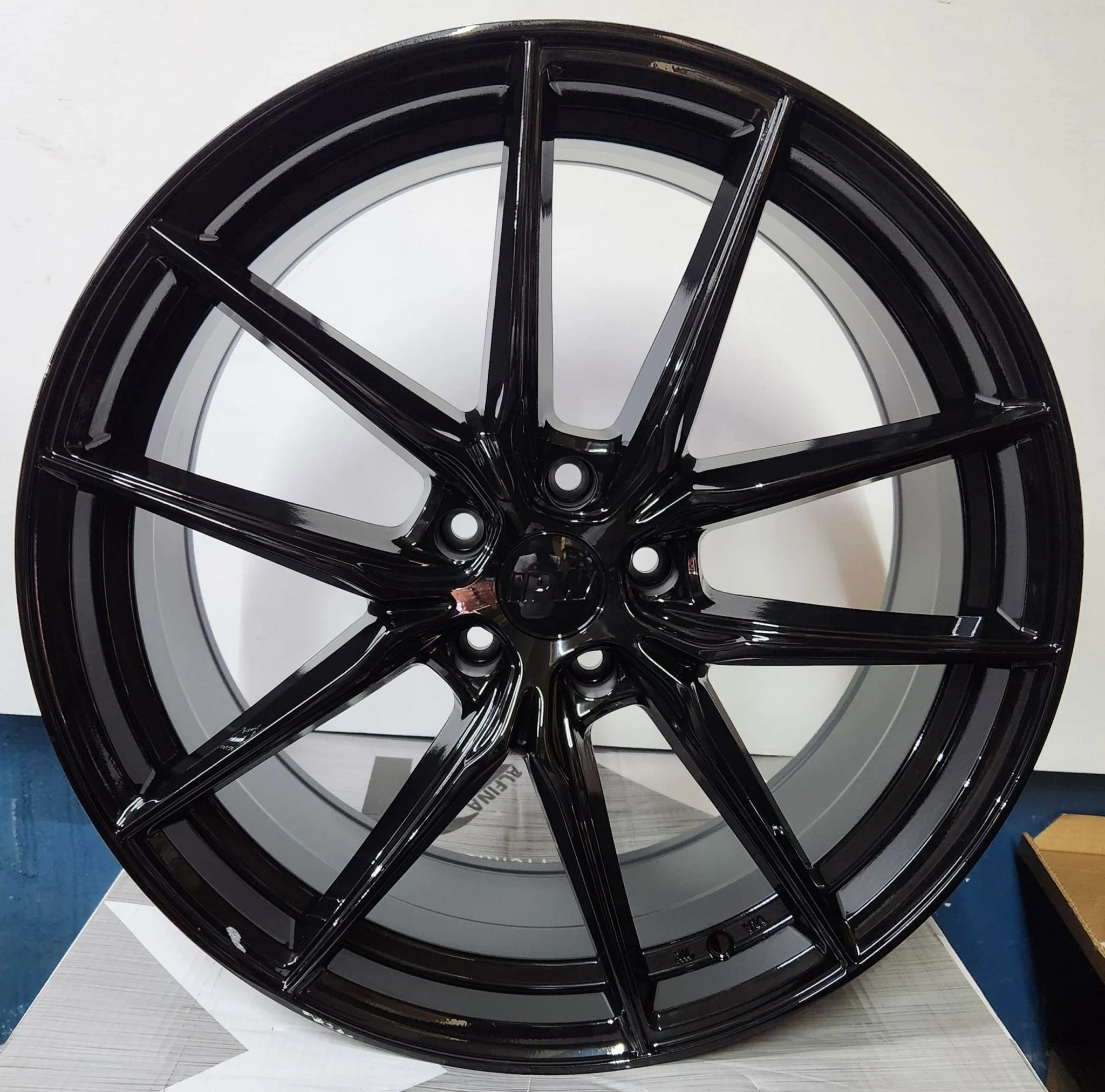 W1502 20X9.5 5X114.3 GLOSS BLACK