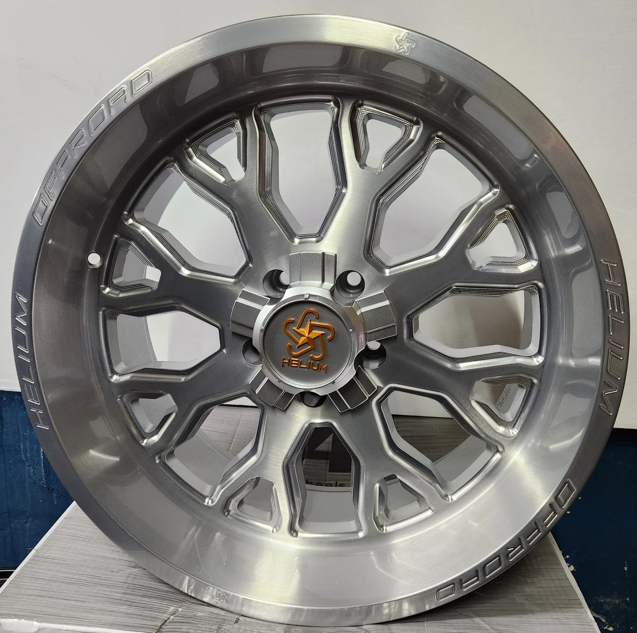 HELIUM HC-1 S-MM 20X10 5X127 5X139.7 BRUSHED SILVER MACHINED MILLING