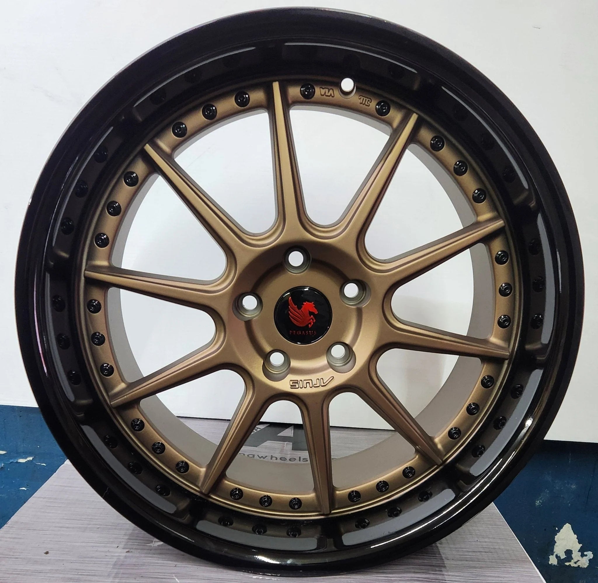 ARUIS AF07 19x8.5 5X120