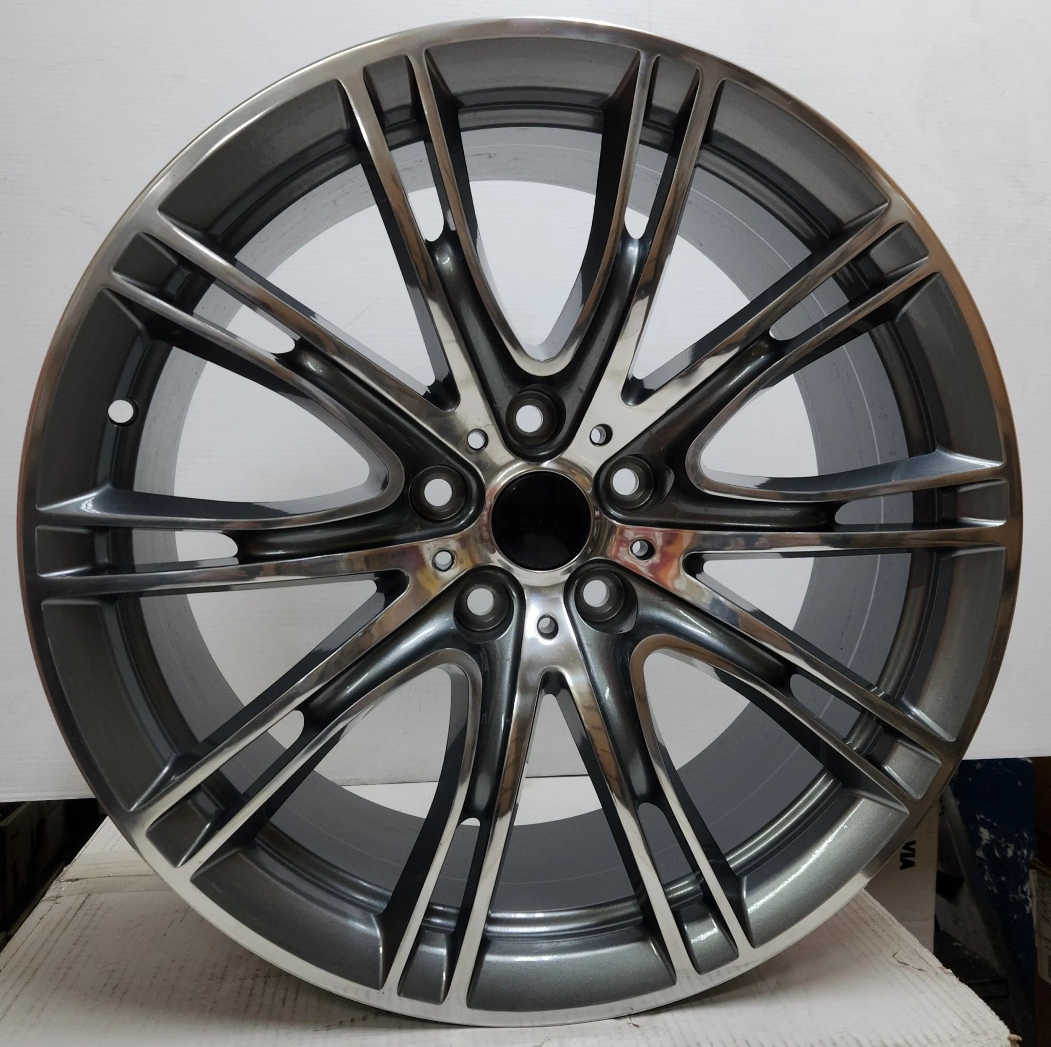PALETA DOBLE WHEELS 19x8.5 5x120 GUN METAL