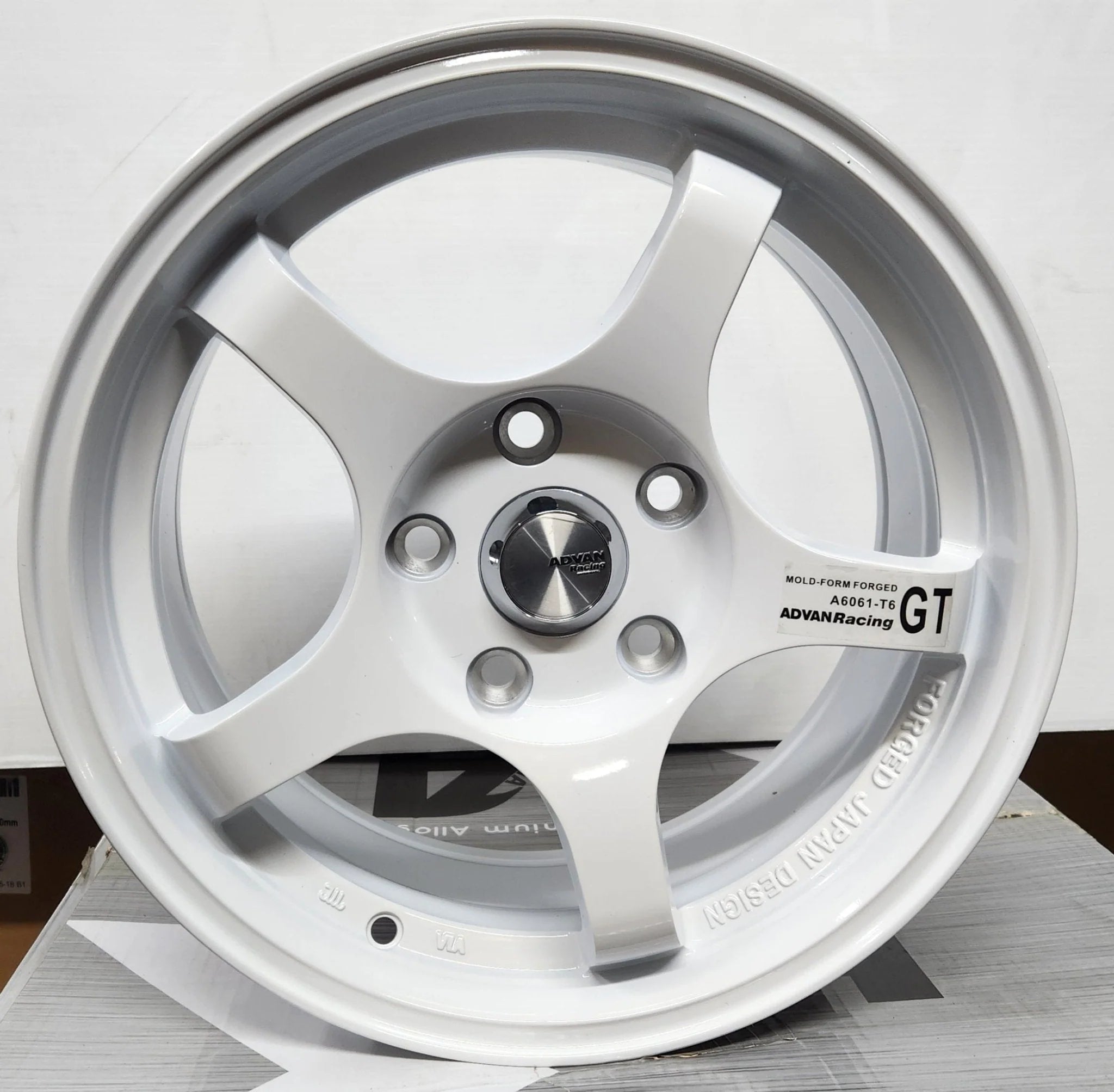 ZS19 ADVAN GT 15x7.0 5x112 5X114.3 WHITE