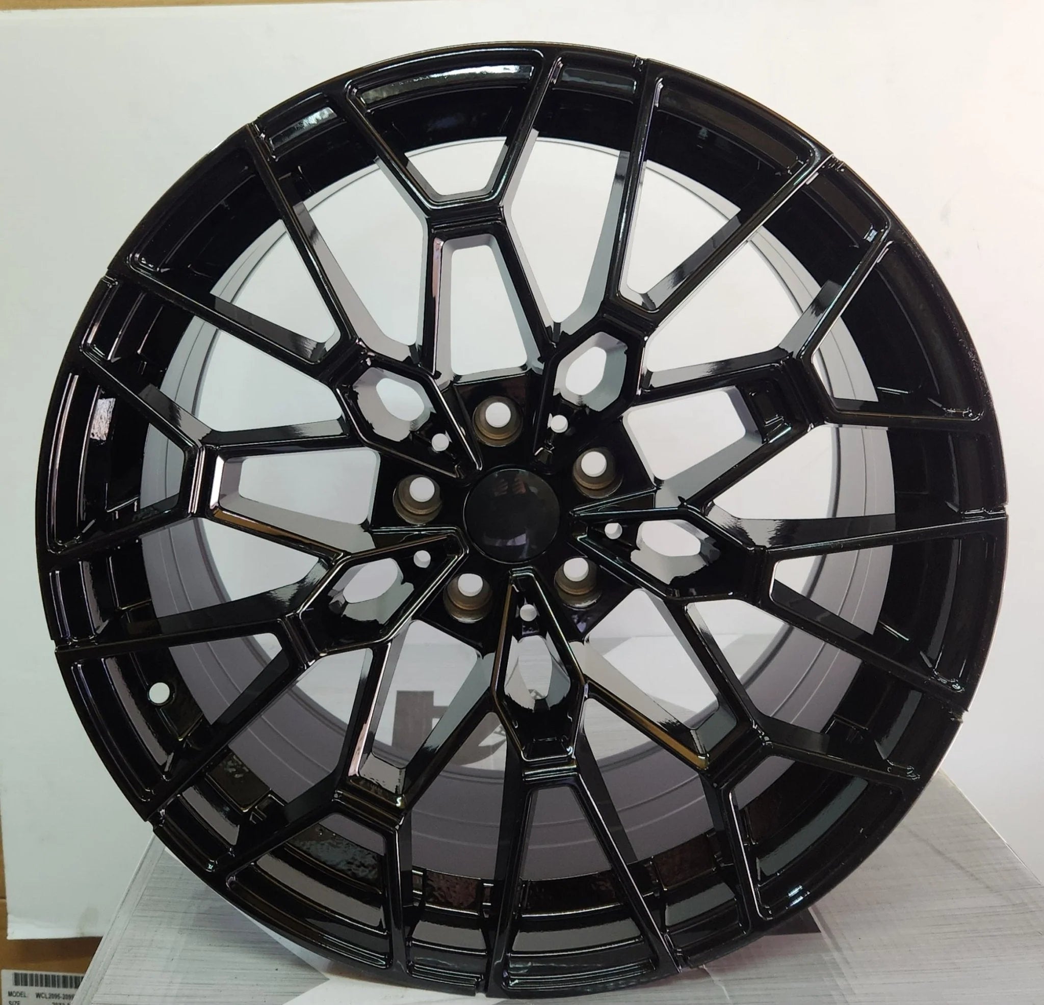 OE-827M ZS1000 0384 360 19x8.5 5x112 GLOSS BLACK (STAGGERED)
