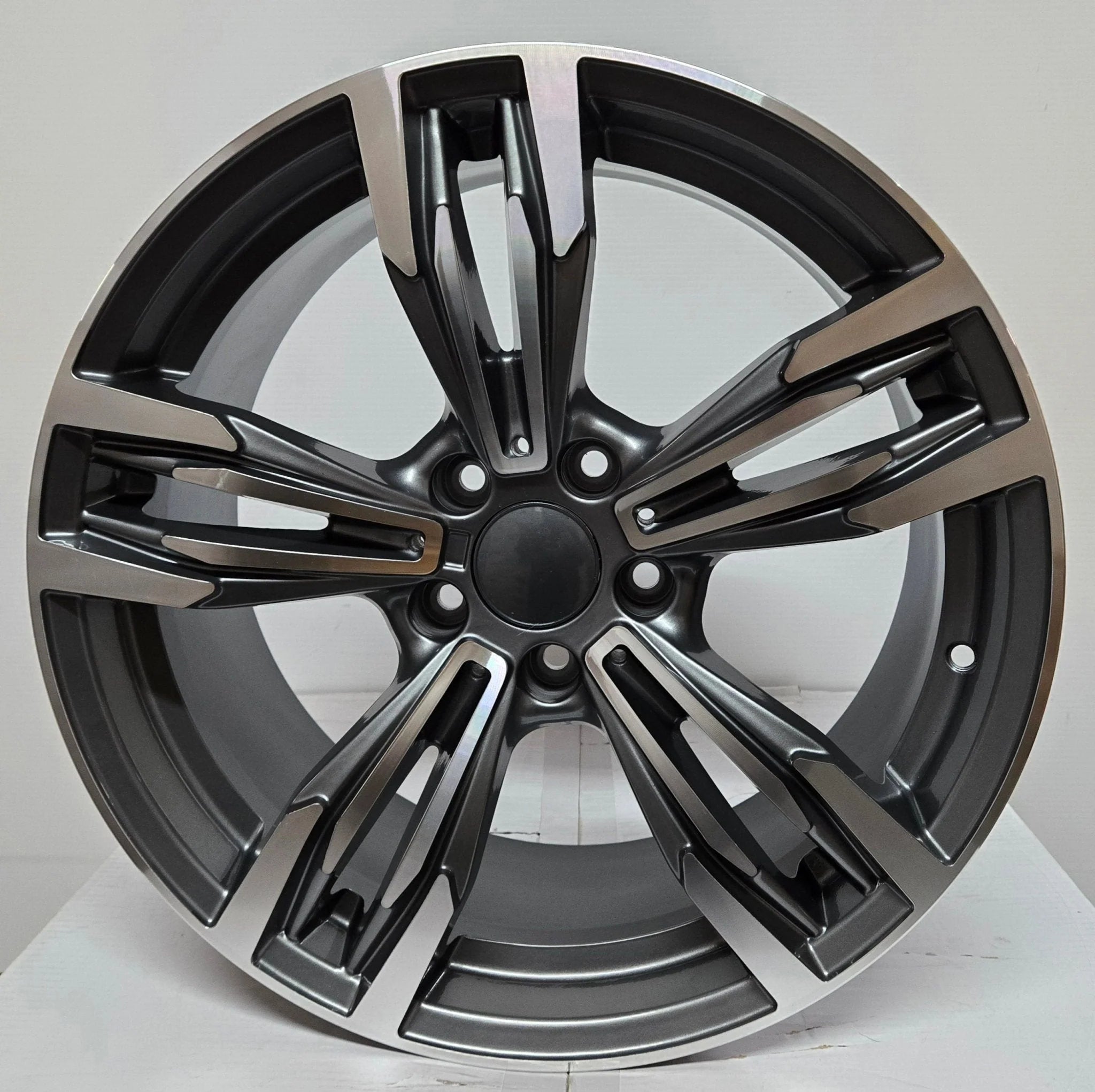 STUTTGART 5456 19X8.5 5X120 GUN METAL CB72.1 ET35