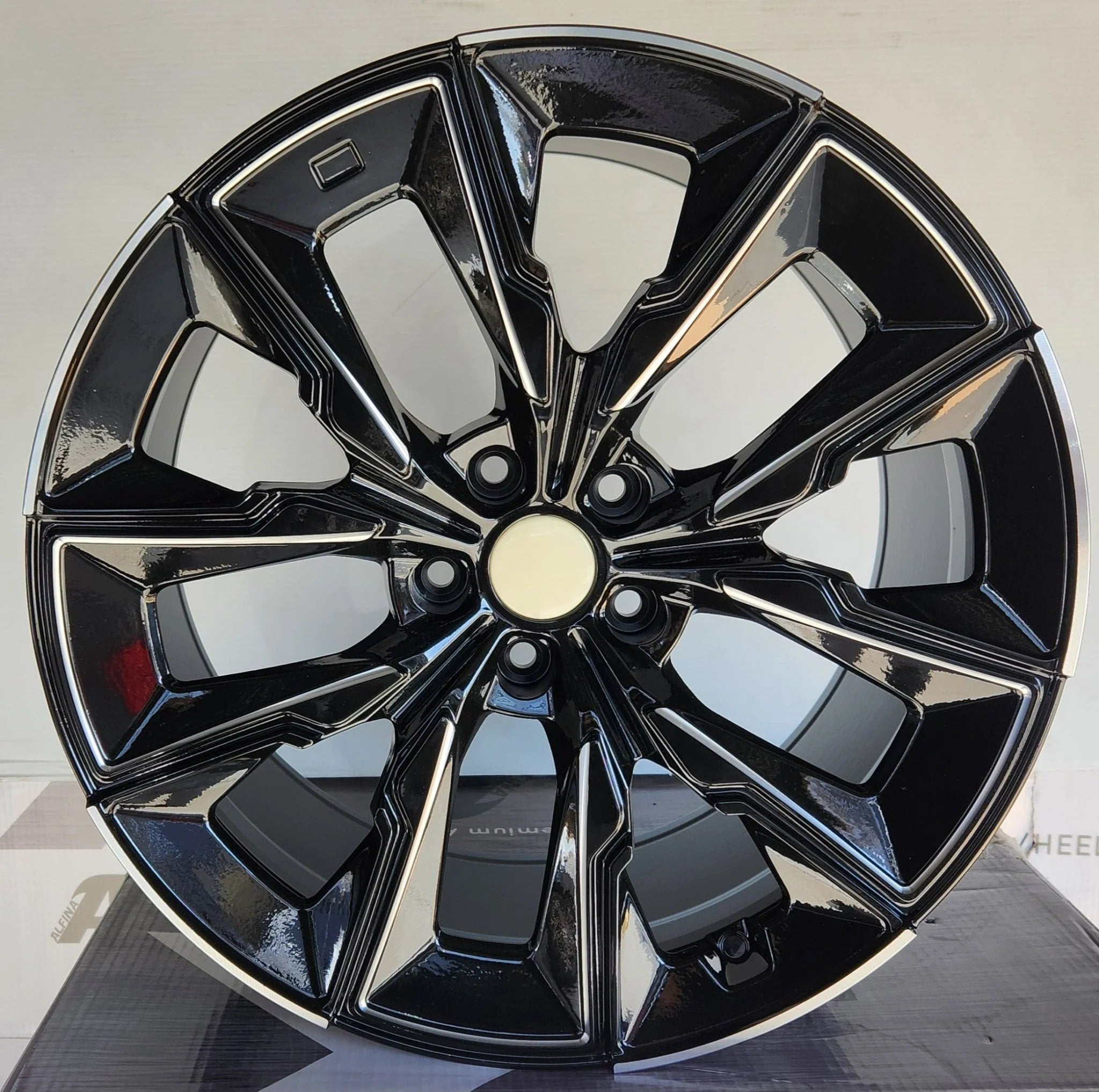 OE-538 909M 19x9.5 GLOSS BLACK MILLED SPOKES