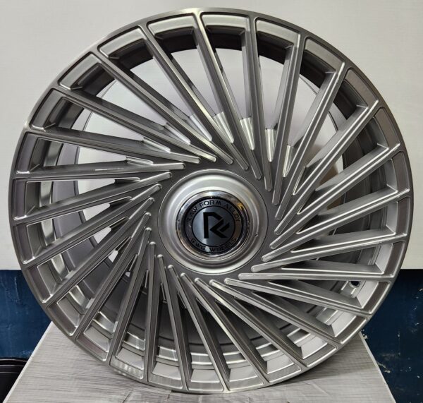 GWG RF2 20×9.0 5X114.3 HYPER SILVER BRUSHED FACE