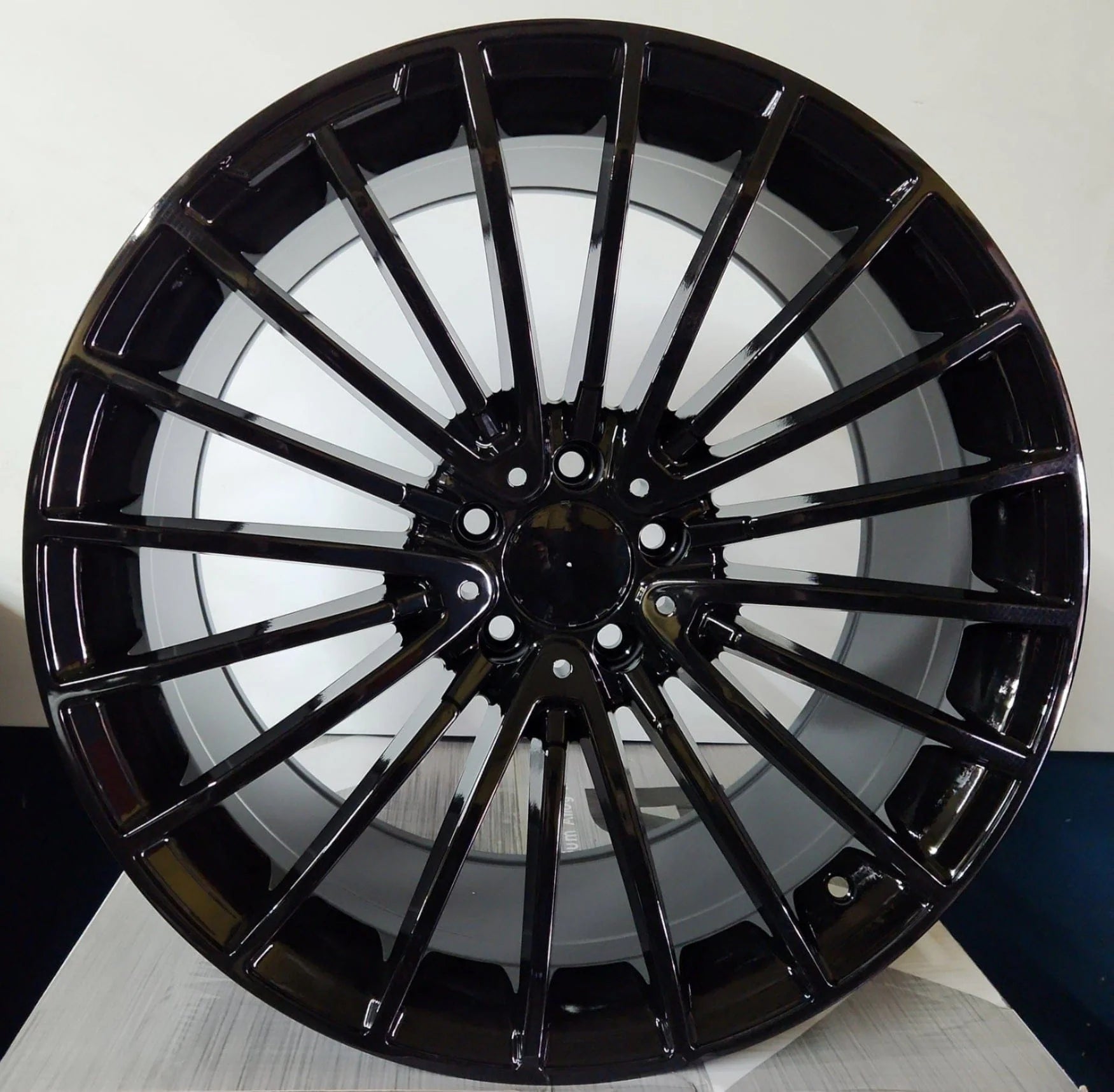 W812 19X8.5 5X112 GLOSS BLACK CB66.6 ET30