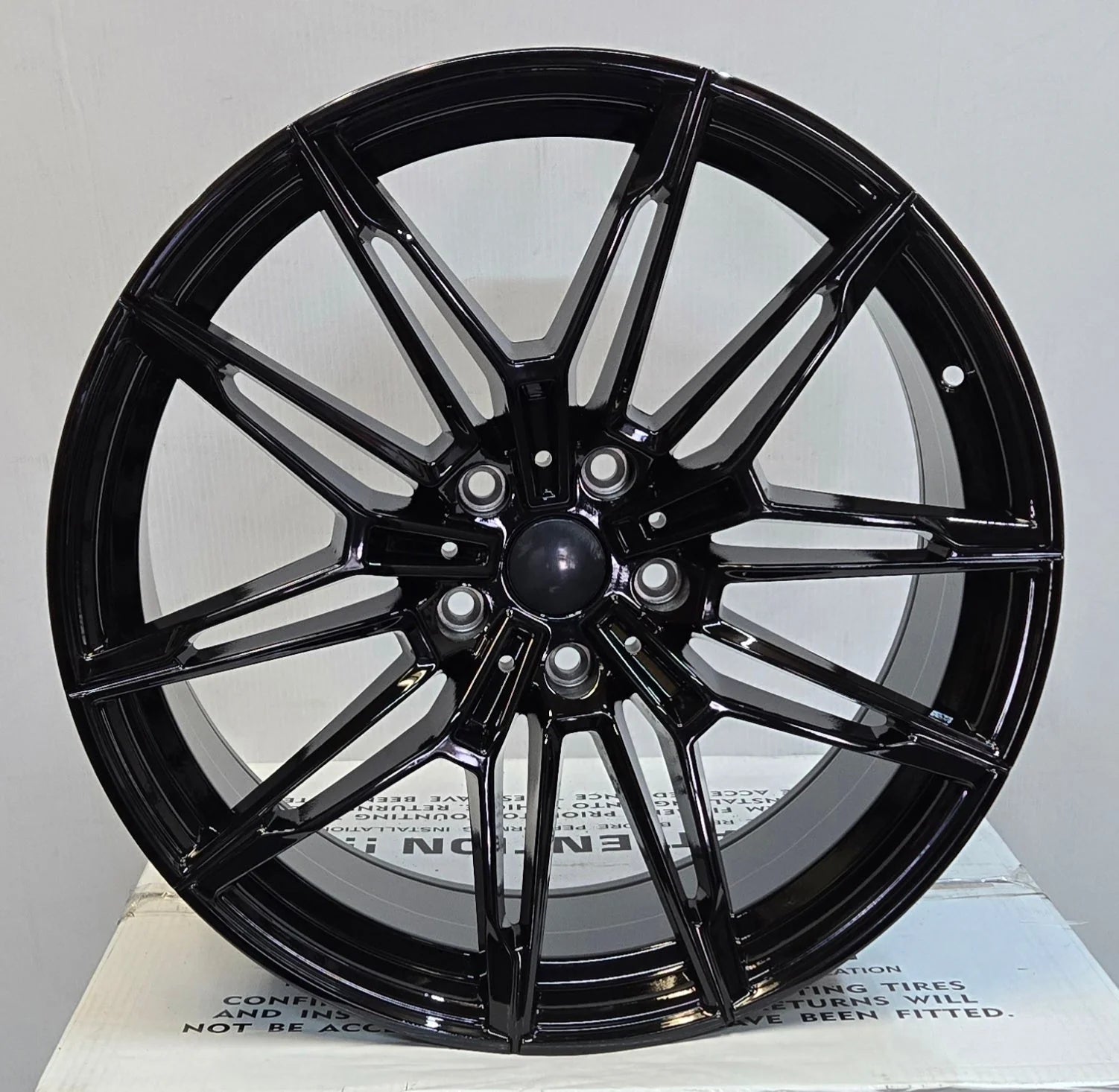 OE-D22045 0294 825M 20X9.5 5X112 GLOSS BLACK
