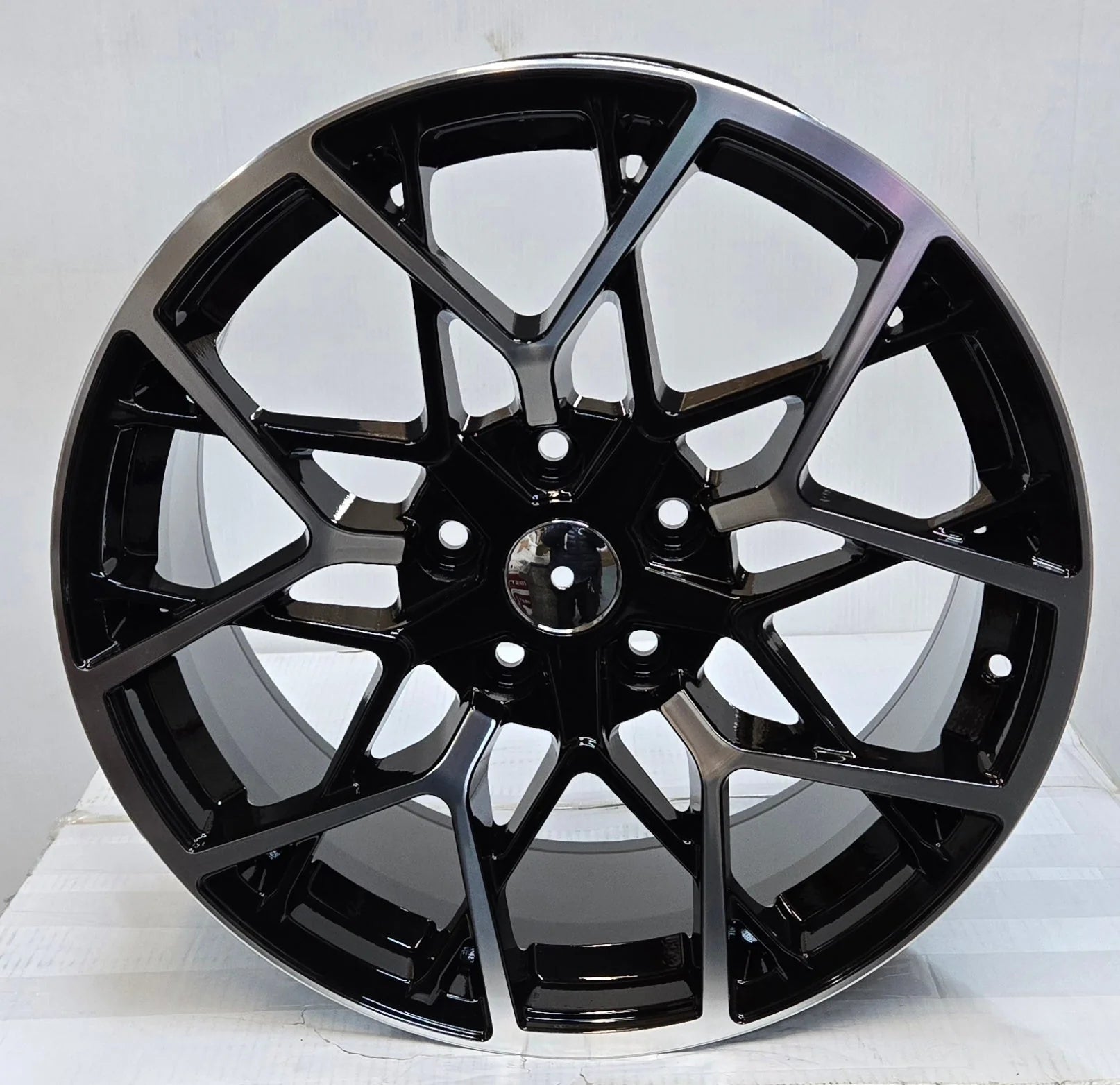 OE-5430 18X8.0 5X120 PIANO BLACK MACHINED FACE