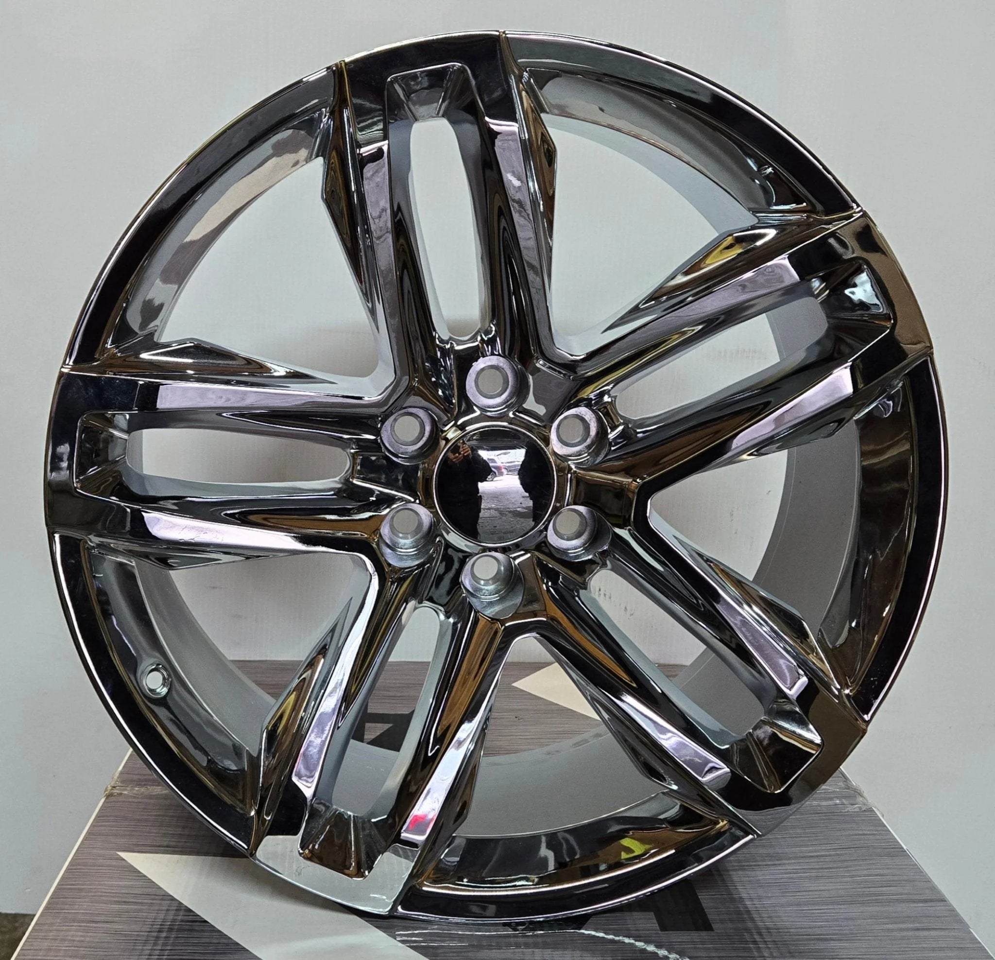 RS20 24x10 6x5.5 Chrome