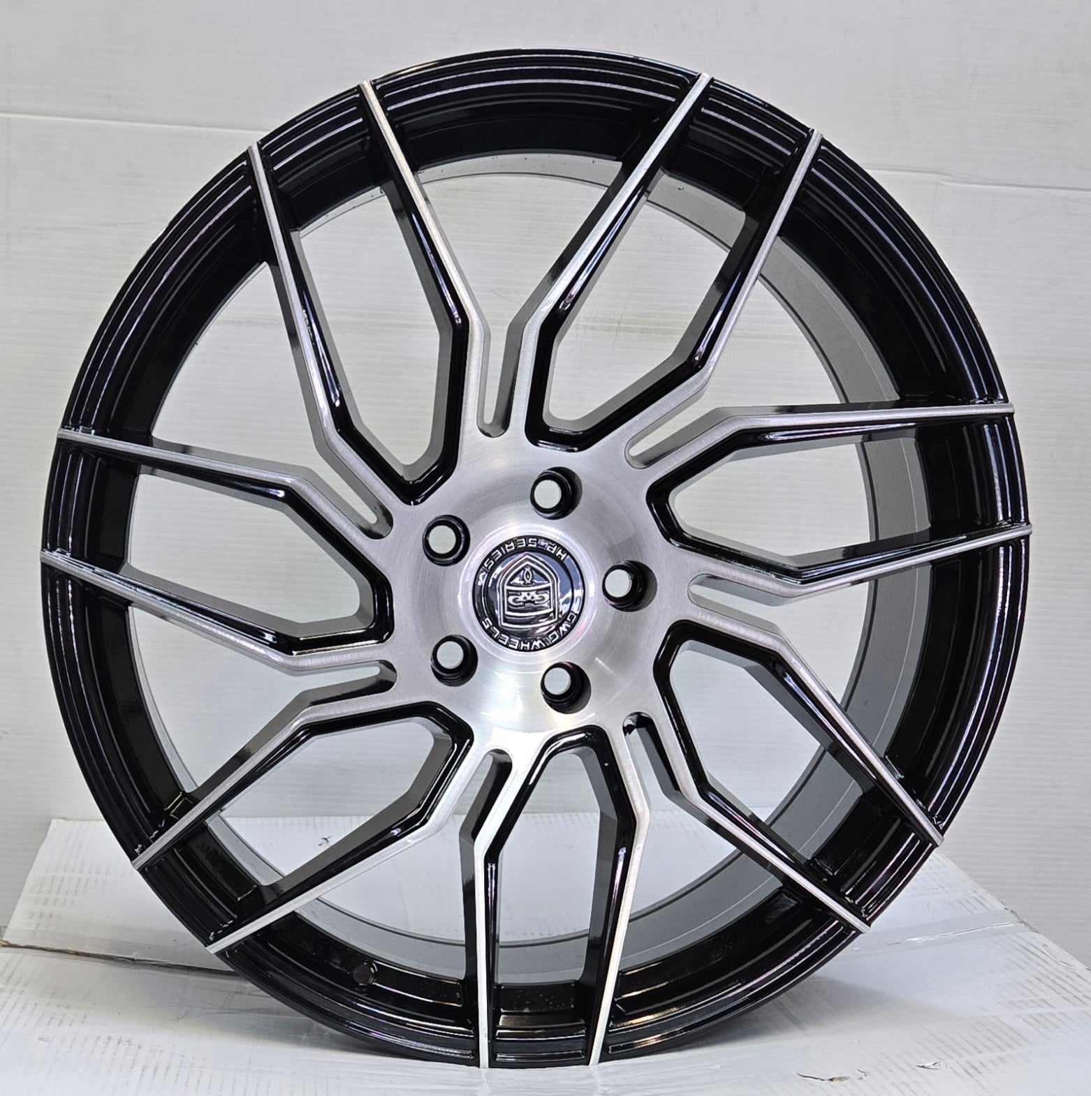 GWG HP2 20X9.0 5x114.3 GLOSS BLACK BRUSHED CB74.1 ET33