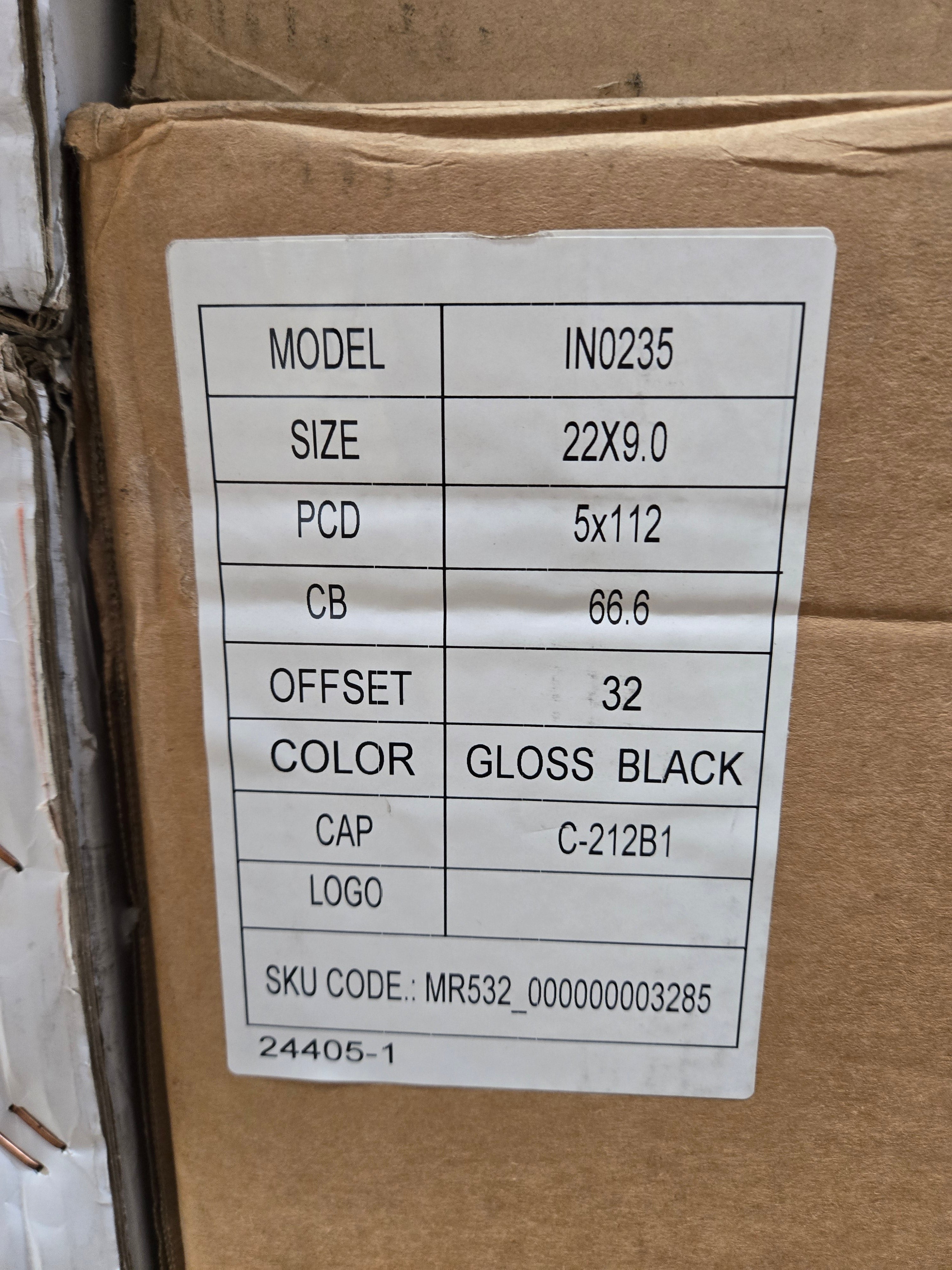 0235 22x9.0 5x112 GLOSS BLACK CB66.6 ET32
