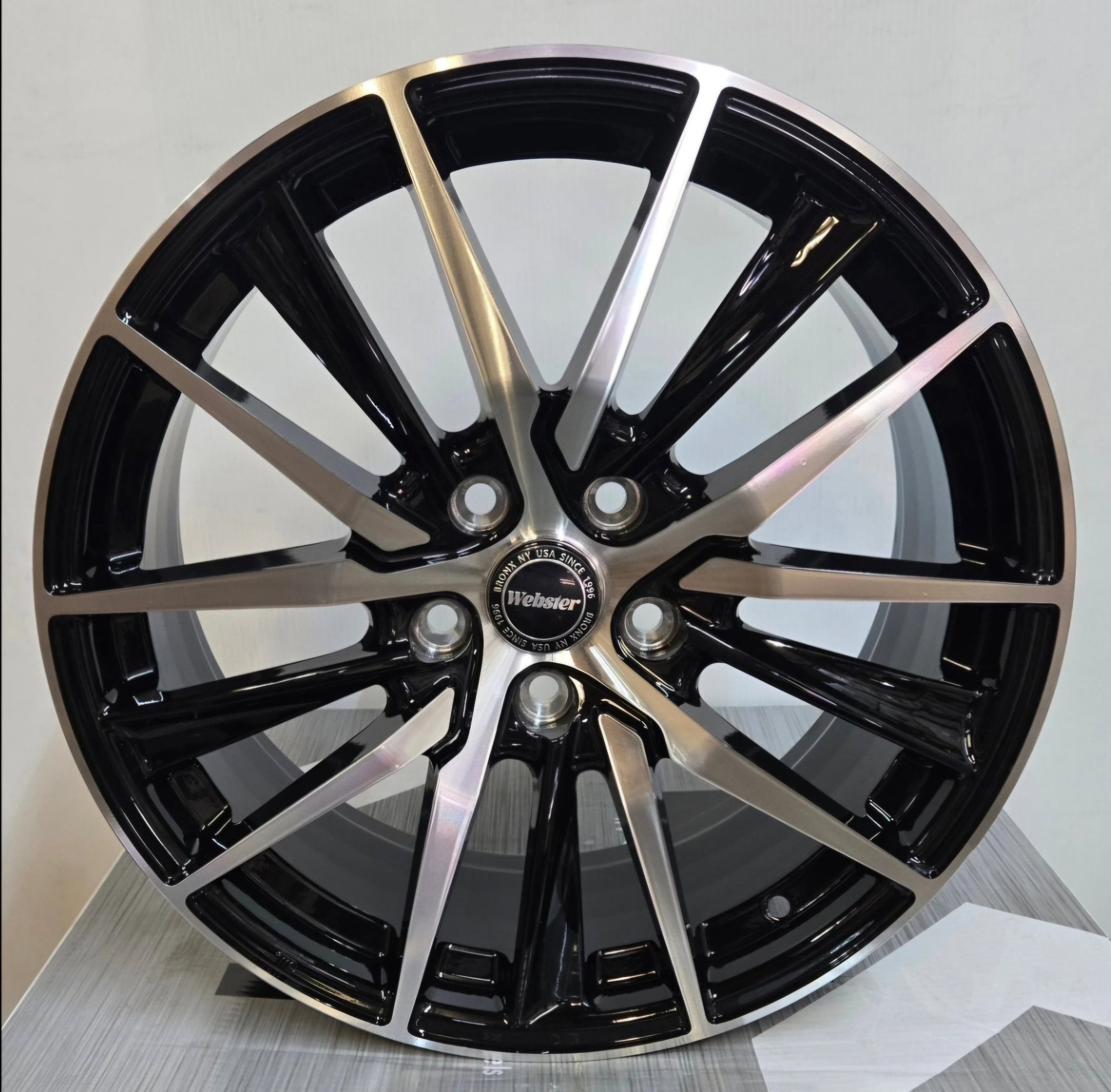 H893F 17X7.5 5X114.3 BLACK MACHINED FACE CB60.1 ET45