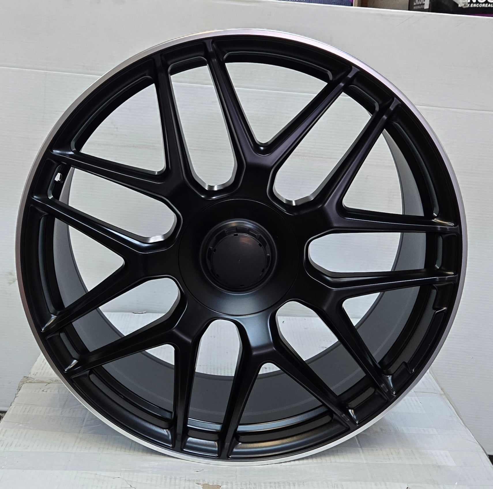 F933F 22X10.0 5X130 PIANO BLACK MACHINED LINE CB84.1 ET35