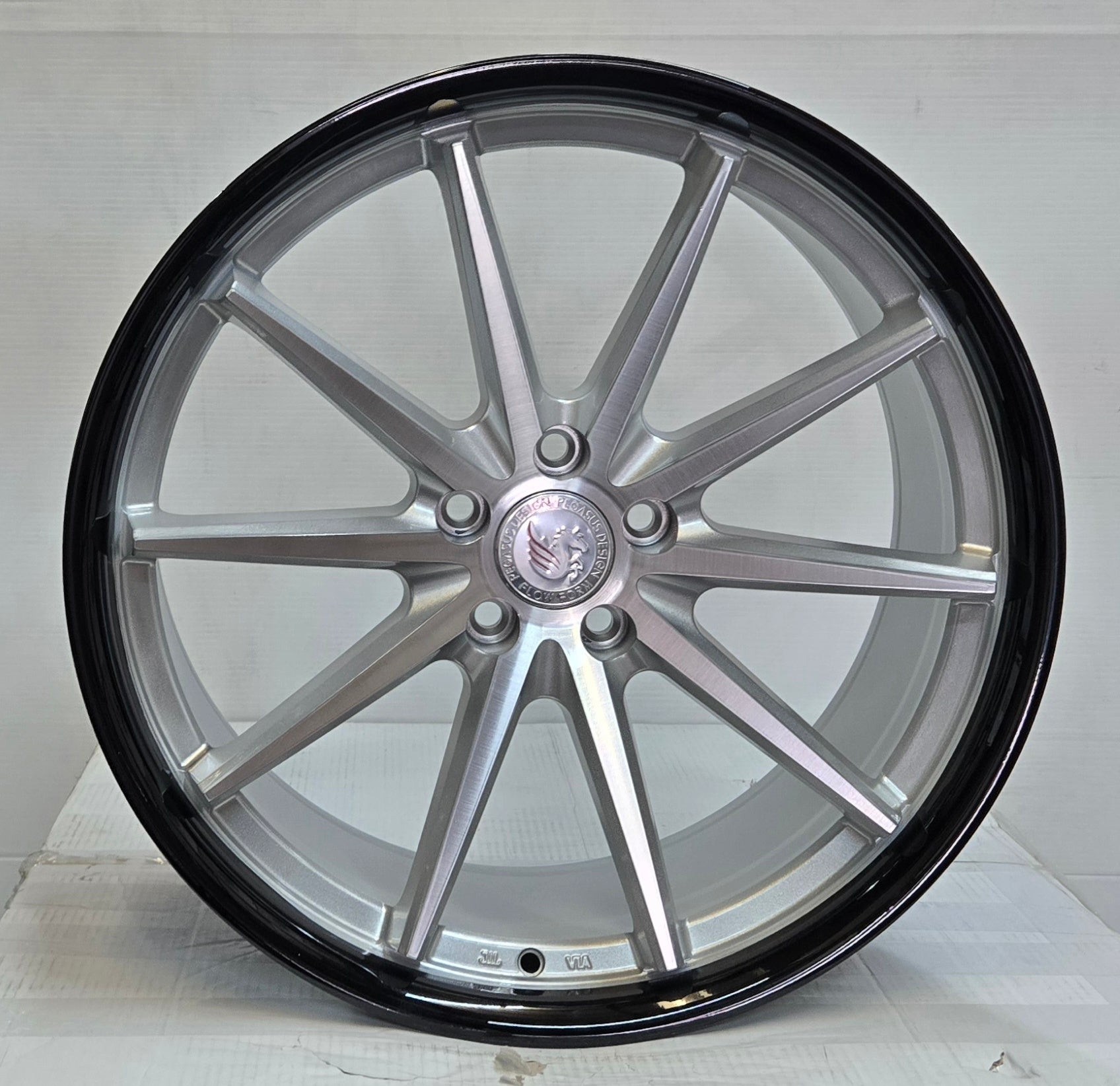 FF53 20X9.0 5X112 5X114.3 BRUSHED SILVER FACE PIANO BLACK LIP CB73.1 ET32