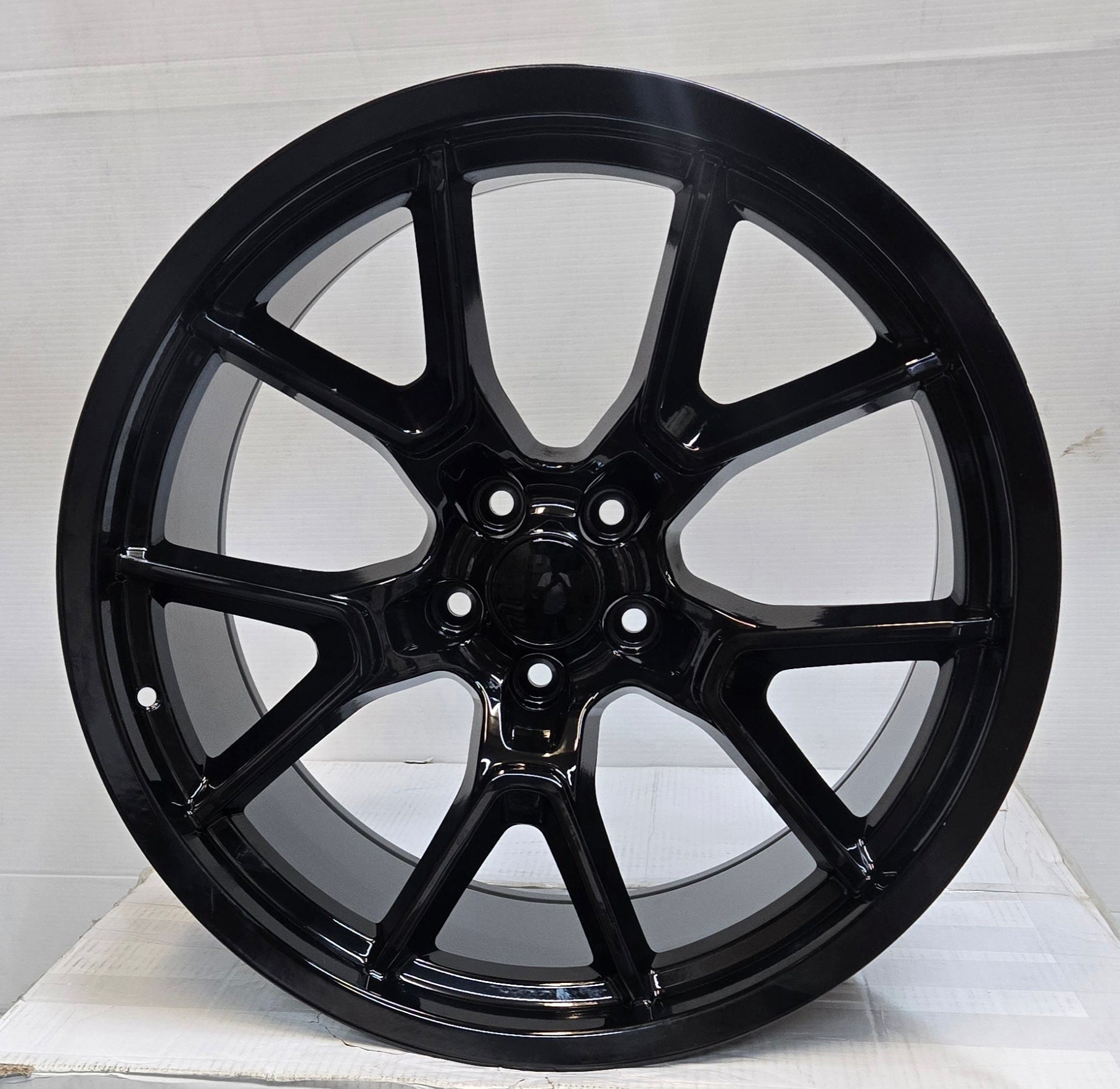 W562 W564 20X10.5 5X115 GLOSS BLACK CB71.1 ET20