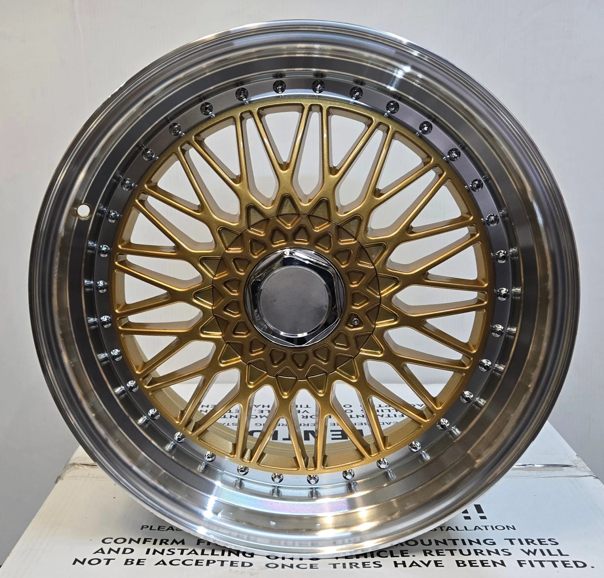 MD6525 SUPER RS STYLE 18x8.5 5x112 / 5x114.3 / 5x120 GOLD MACHINED LIP CHROME RIVETS