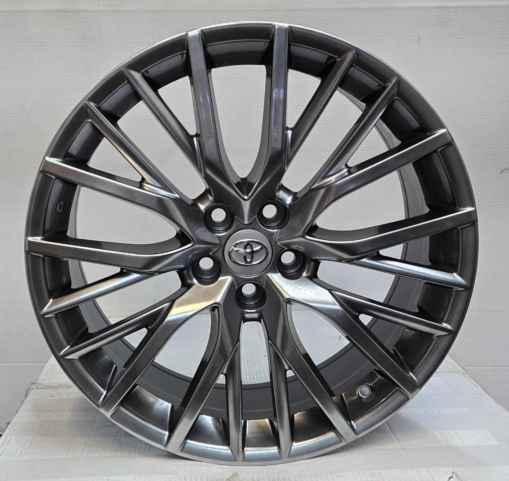 W241 20X8.0 5X114.3 HYPER BLACK CB60.1 ET30