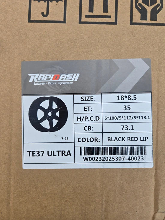 TE37 ULTRA REP 18x8.5 5x100 / 5x112 / 5x114.3 GLOSS BLACK WITH RED LINE