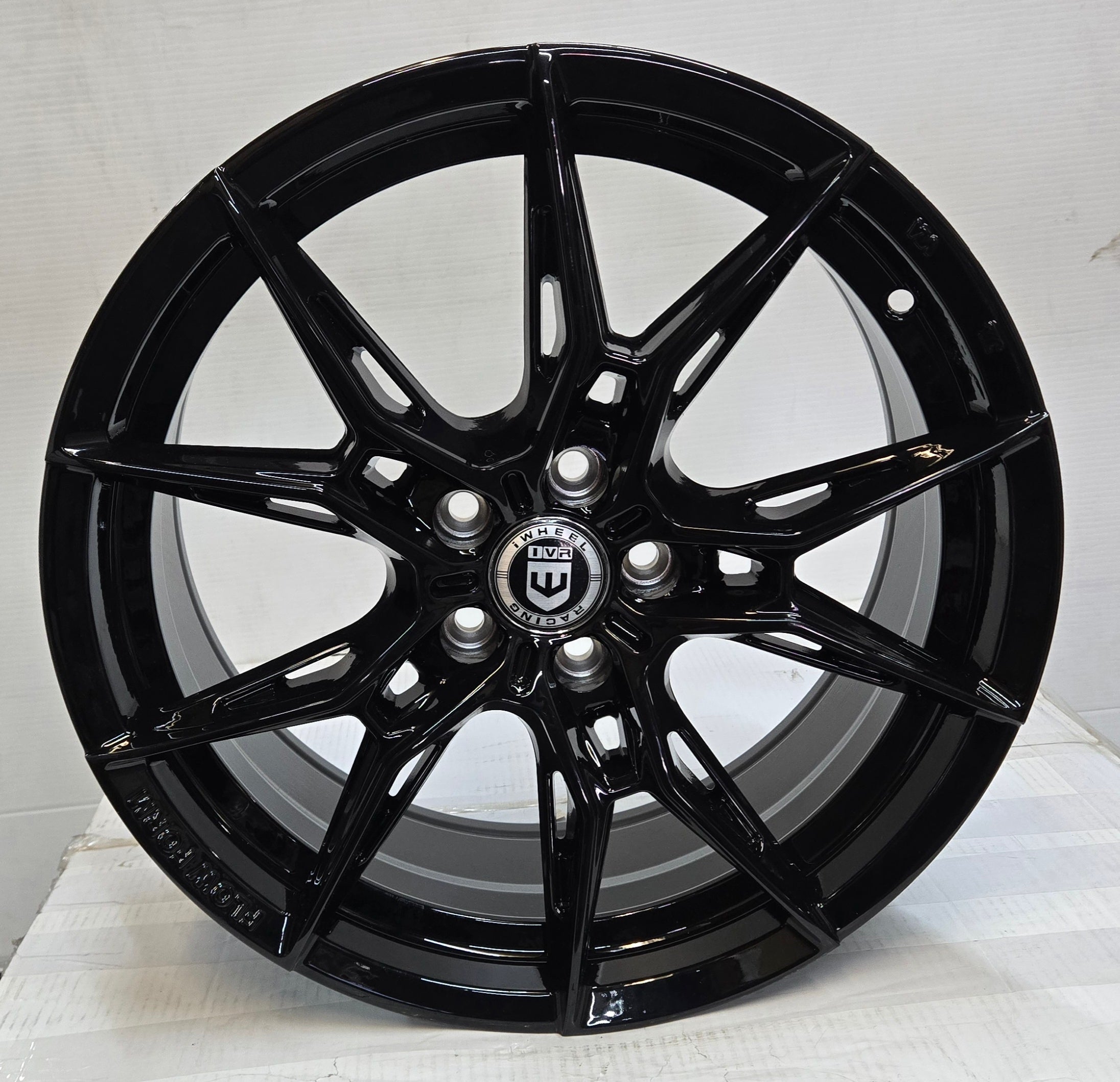 W173 17X7.5 5X100 ET 35 GLOSS BLACK CB73.1 ET35