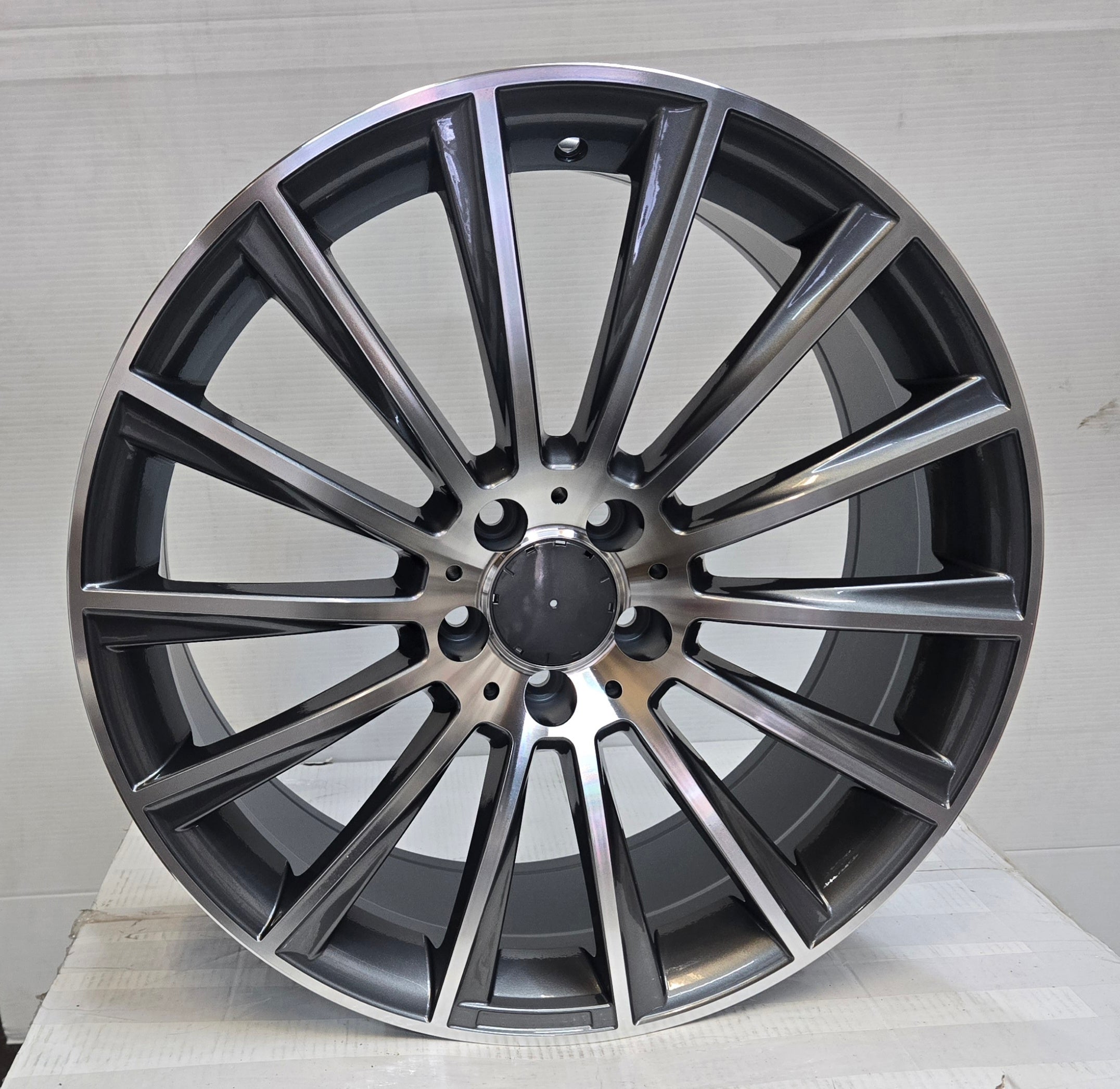 WCL102 22X9.0 5X114.3 GUNMETAL CB66.6 ET43