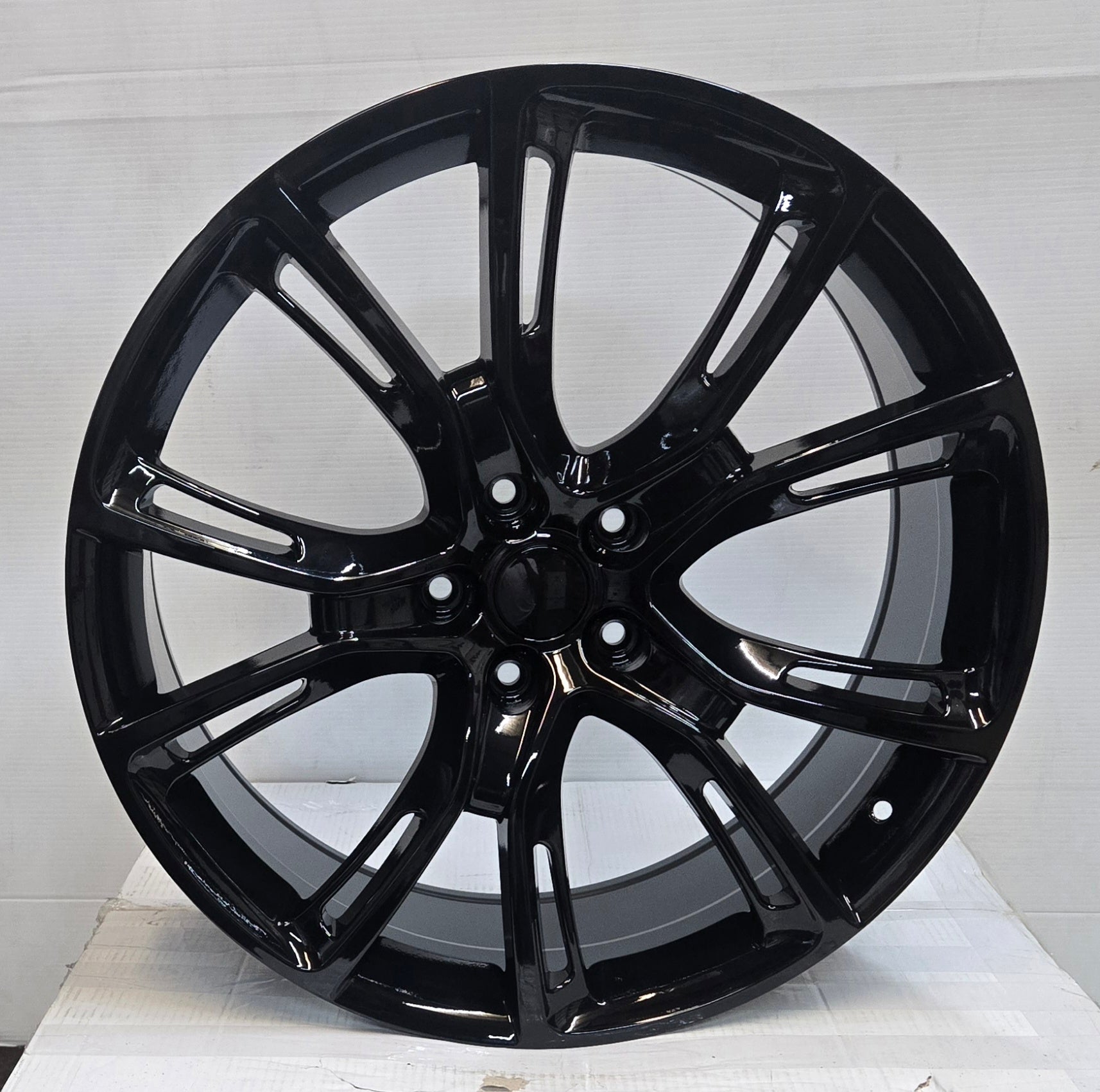 SPIDER MONKEY STYLE 22X9.5 5X127 PIANO BLACK CB71.1 ET32