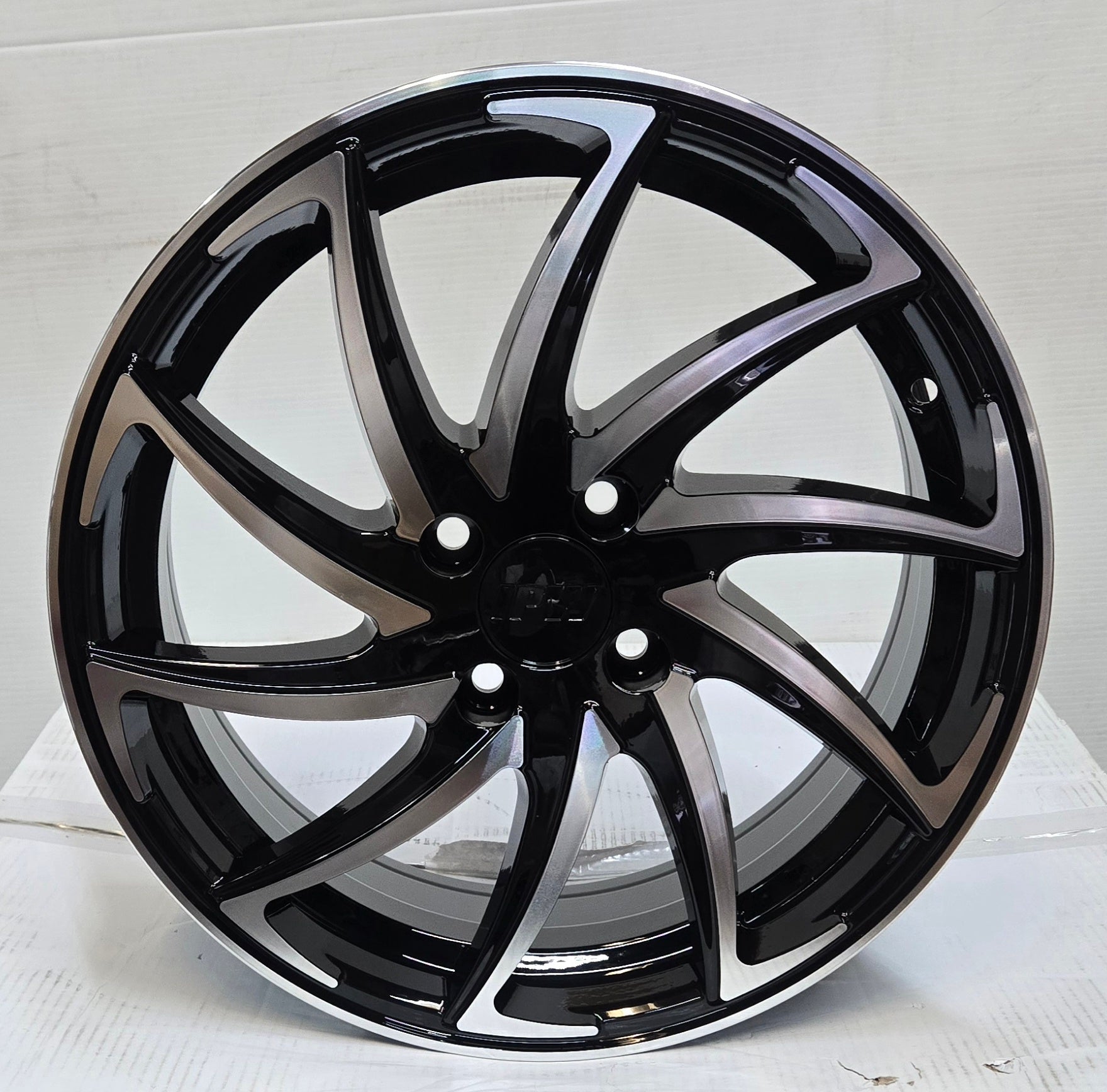 W104 16X6.5 4X100 BLACK MACHINED CB73.1 ET35