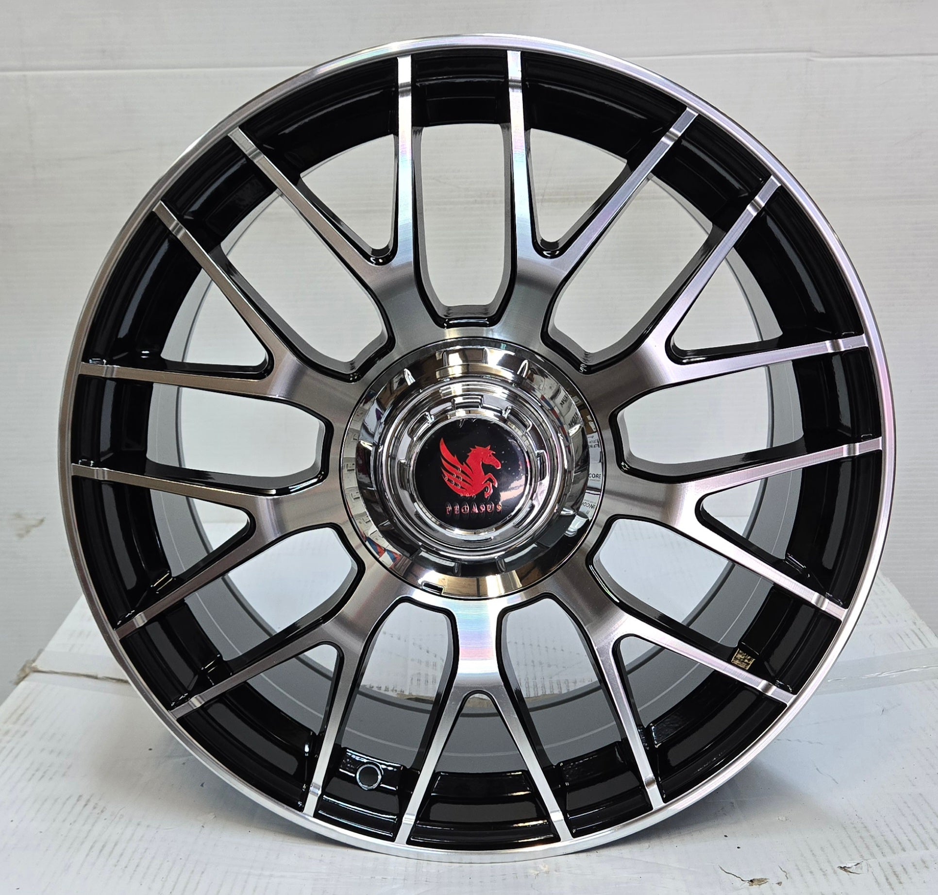 AM608 17X8.0 5X112 5X114.3 BLACK MACHINED FACE CB73.1 ET35