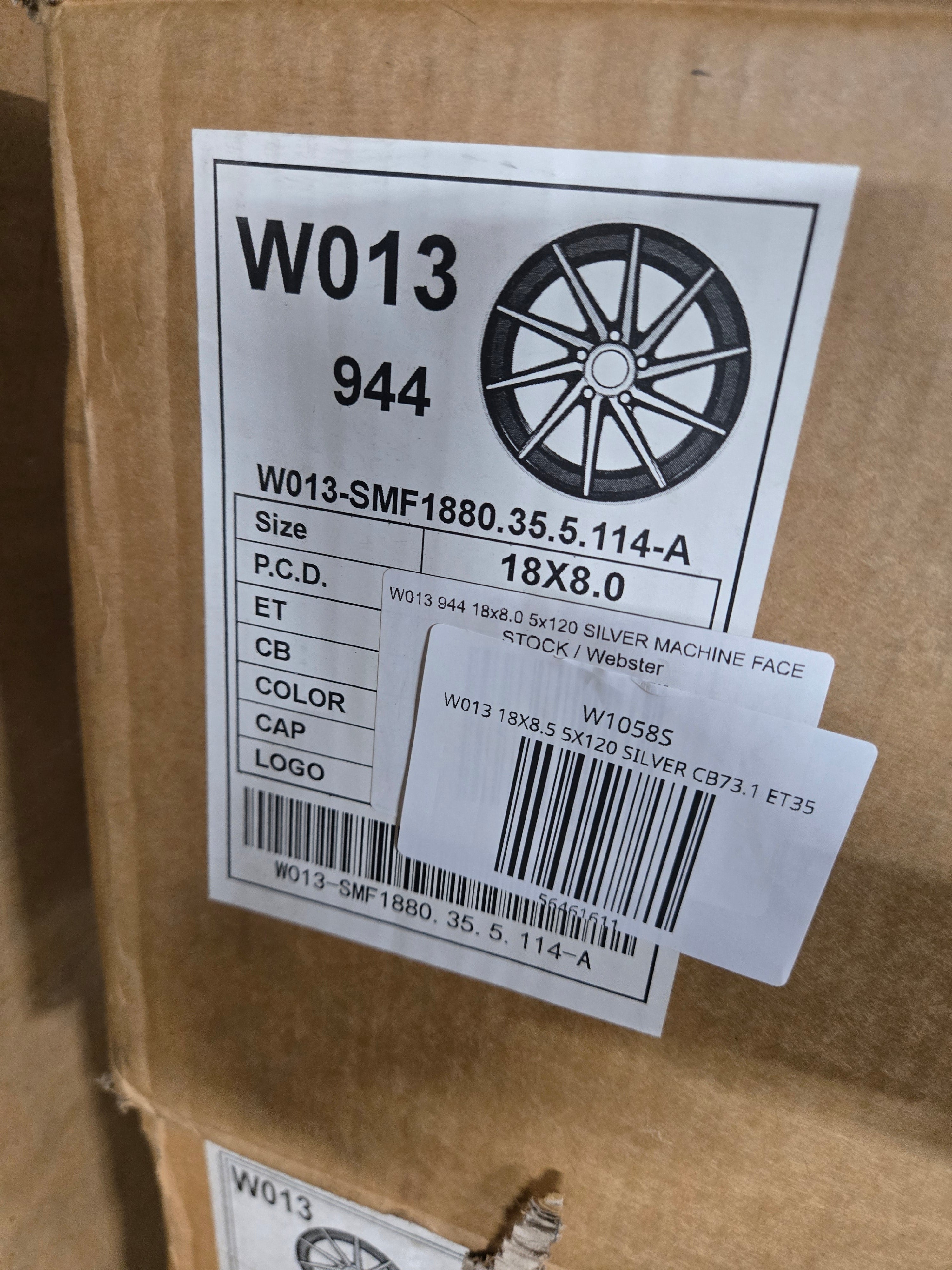 W013 18X8.5 5X120 SILVER CB73.1 ET35