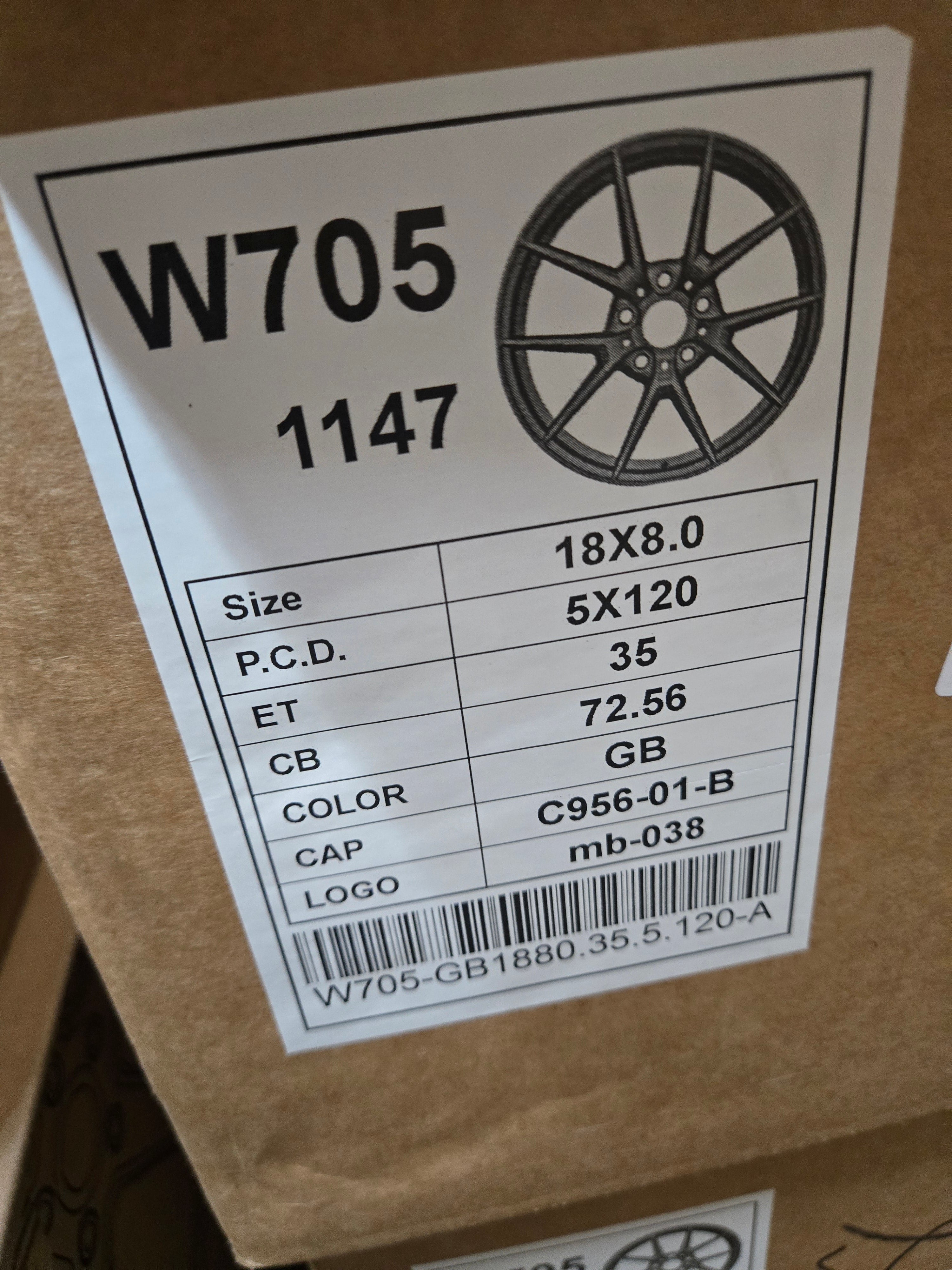 W705 18X8.0 5X120 GLOSS BLACK CB72.56 ET35