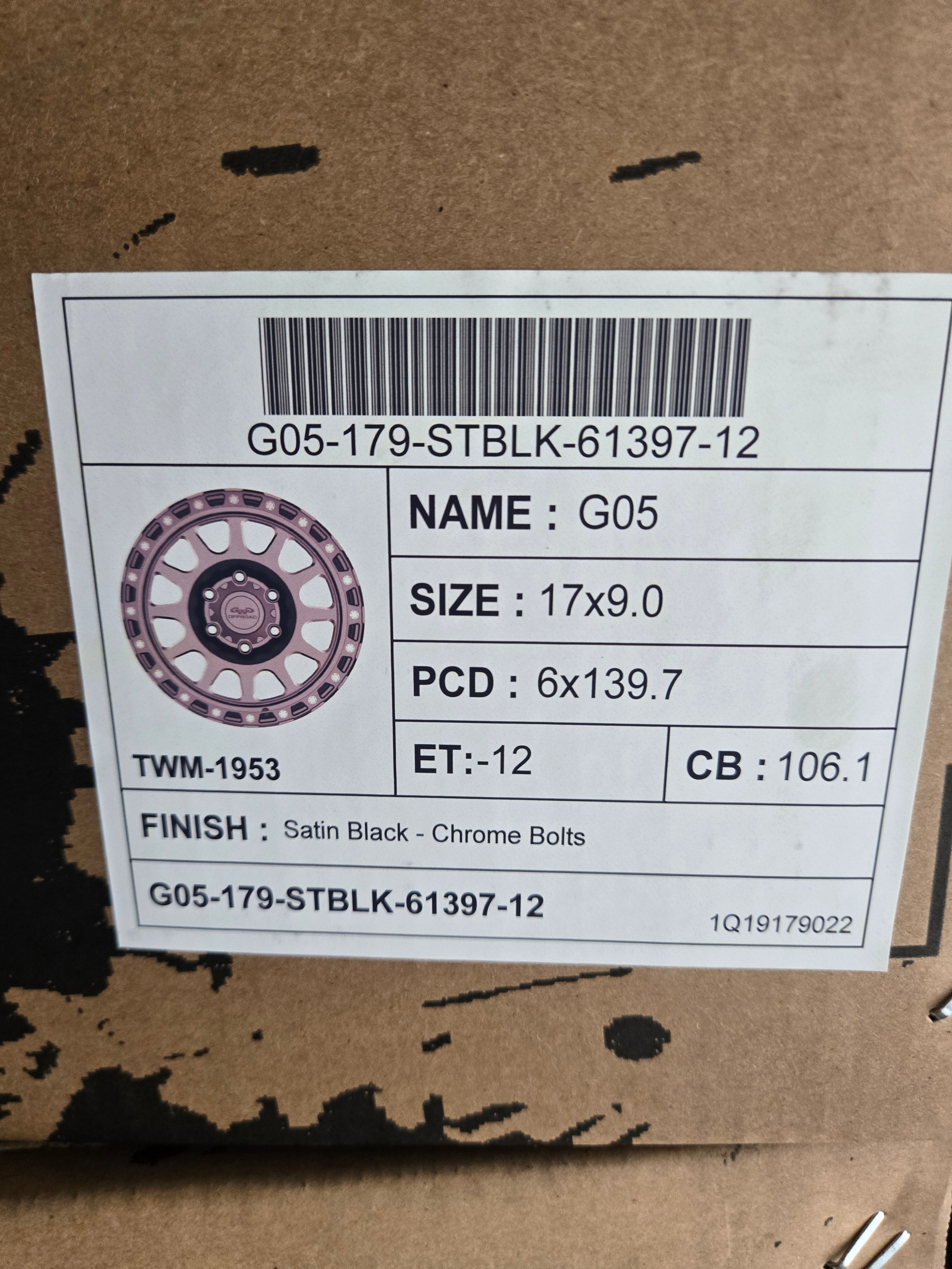 GWG G05 17X9.0 6X139.7 SATIN BLACK CHROME BOLTS CB71.1 ET-12