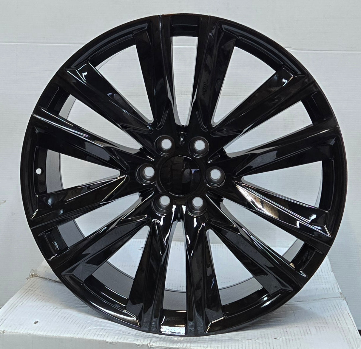 RS43 24X10.0 6X139.7 GLOSS BLACK CB78.1 ET31