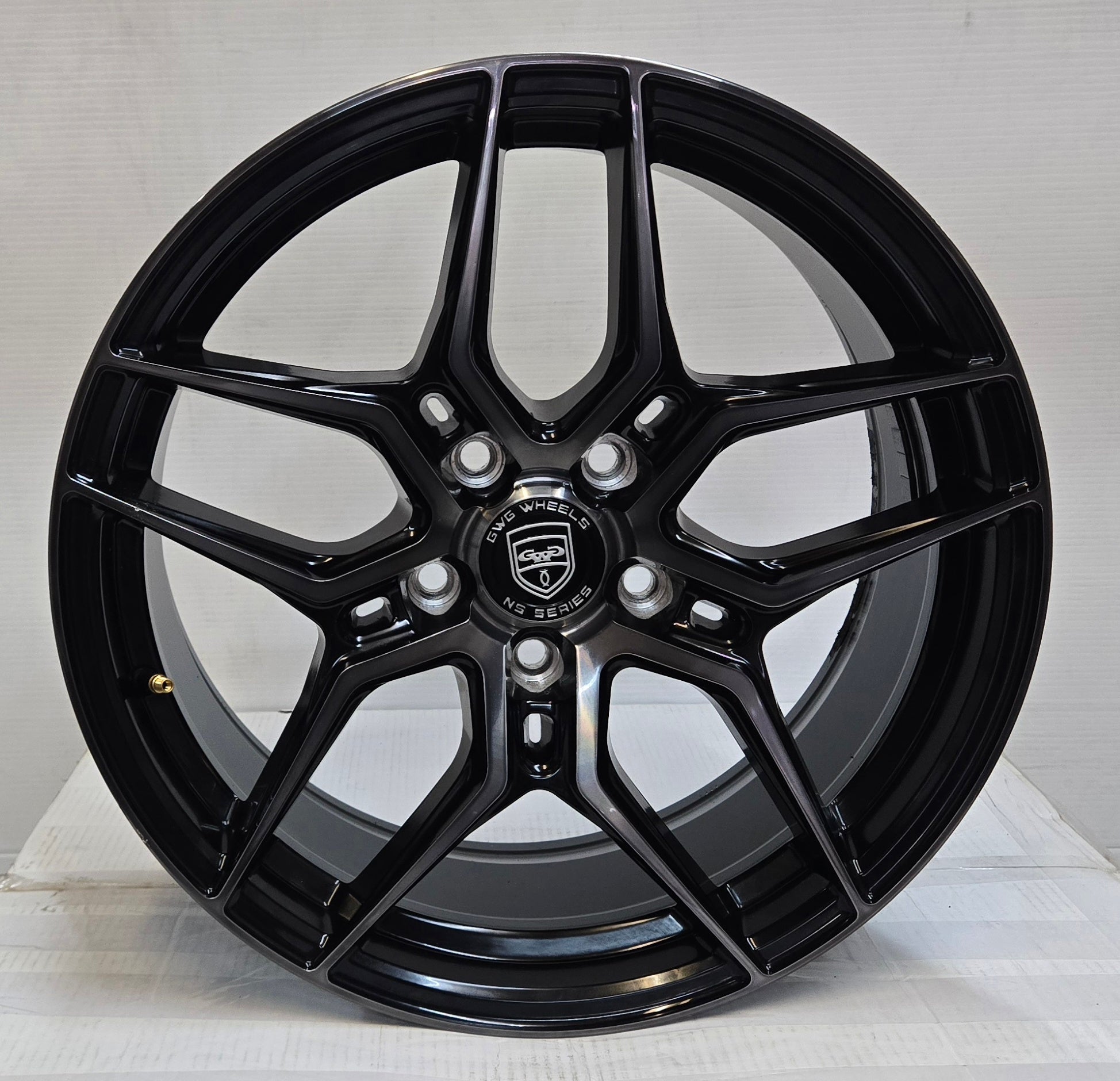 GWG NS7 18x8 5X120 DARK TINT CB74.1 ET35