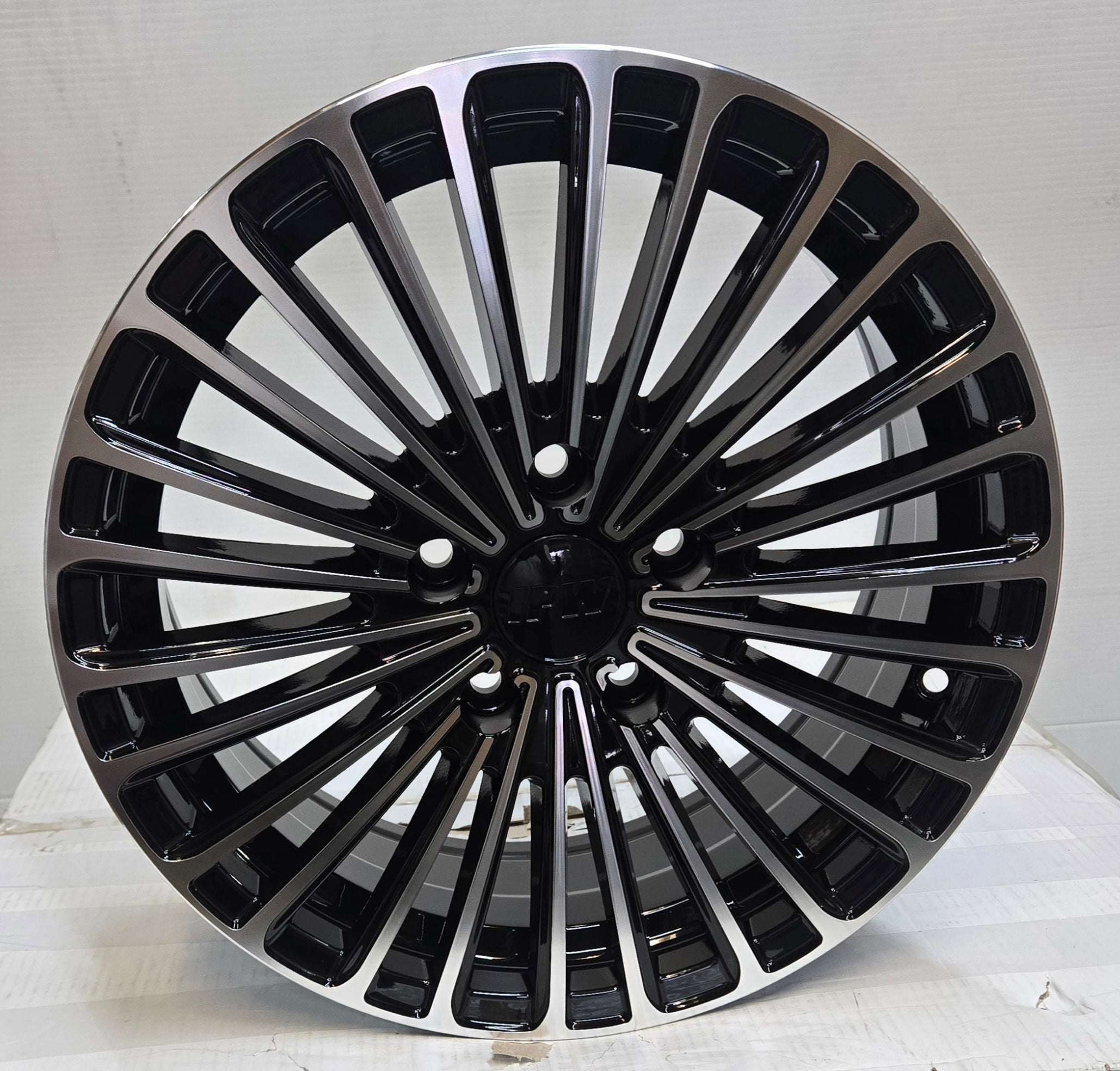 W045 16X6.5 5X112 5X114.3 BLACK MACHINED FACE BC66.1 ET35