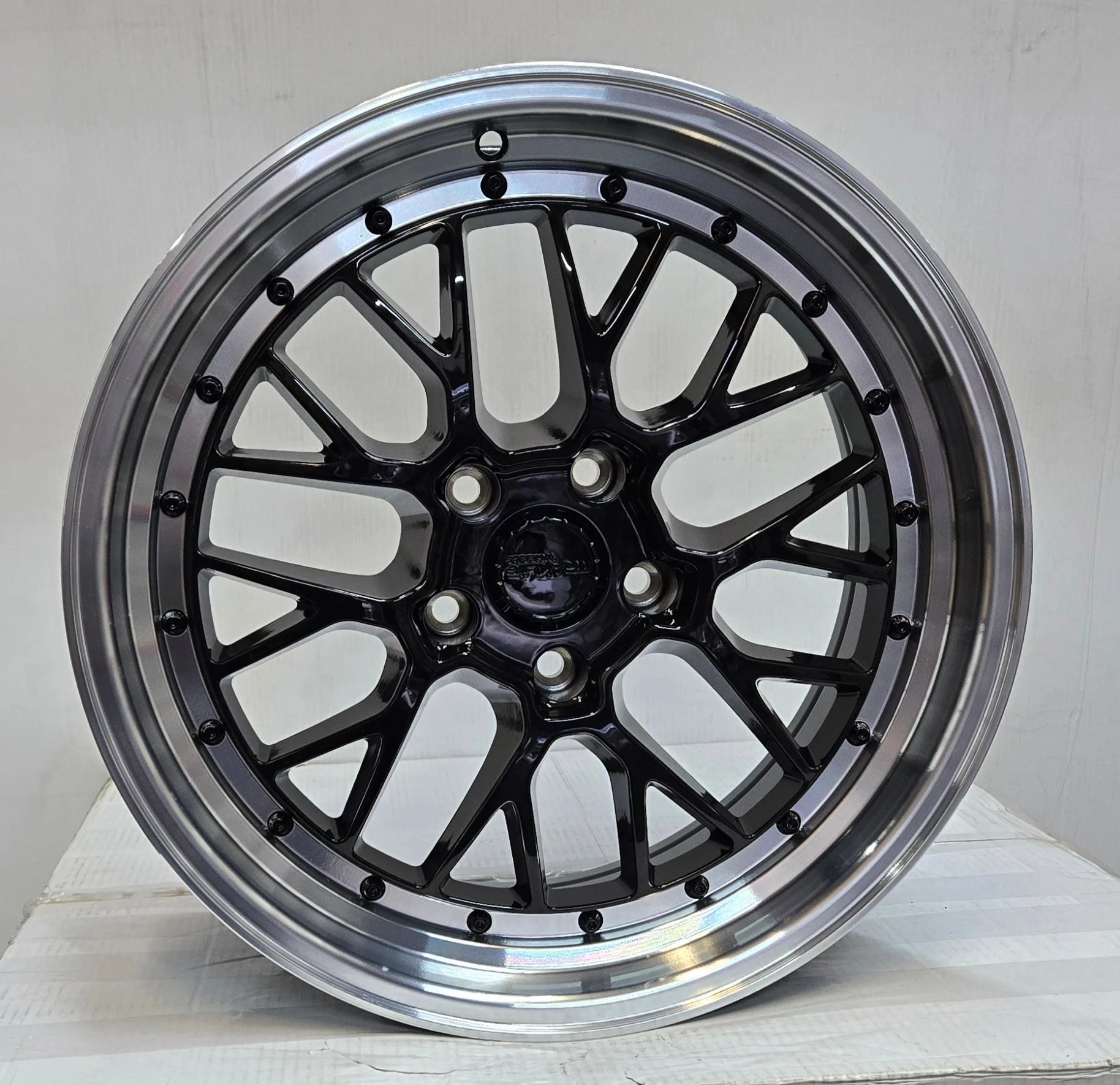 TRAKLITE TURBULANCE 18X8.5 5X114.3 GLOSS BLACK POLISHED LIP