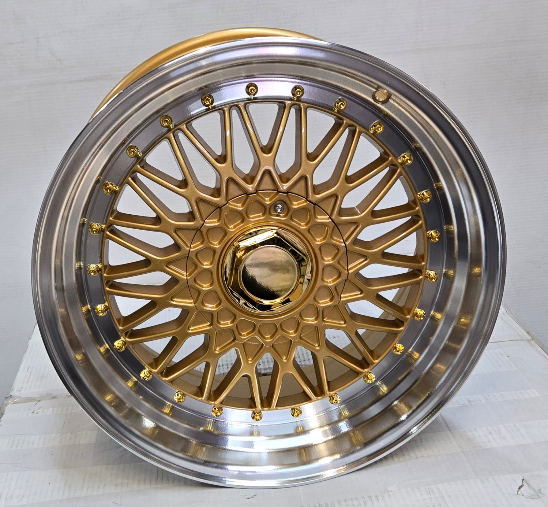 171701 17X8.5 5X100 5X114.3 GOLD MACHINED LIP GOLD RIVETS CB73.1 ET30